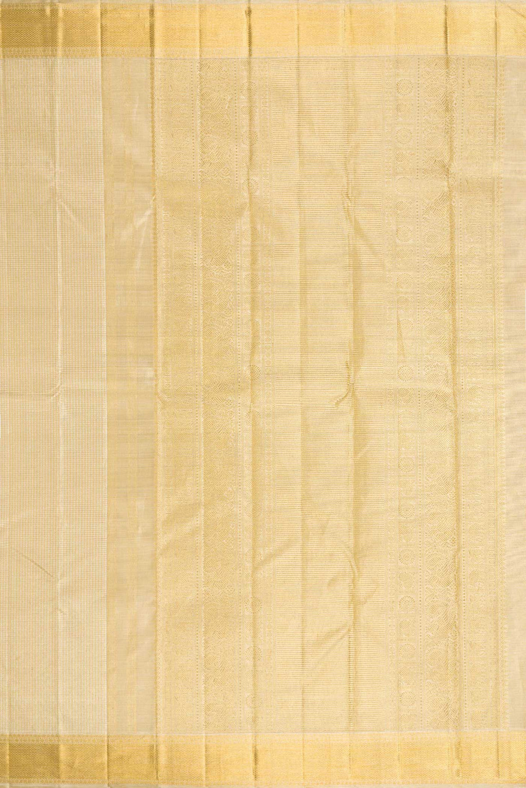 Close up image of the pallu of Pure Silk Pure Zari Gold Dual Tone Kanjivaram Saree with Zari Brocade on the body and Zari Border. 