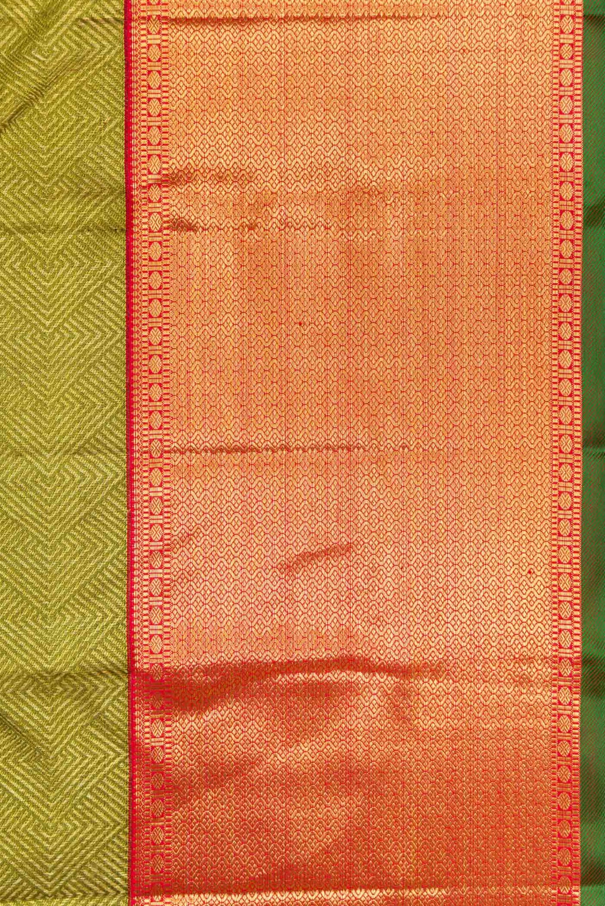 Border image of Pure Silk Pure Zari Green Dual Tone Kanchipuram Saree with Zari Brocade on the body and Zari Border
