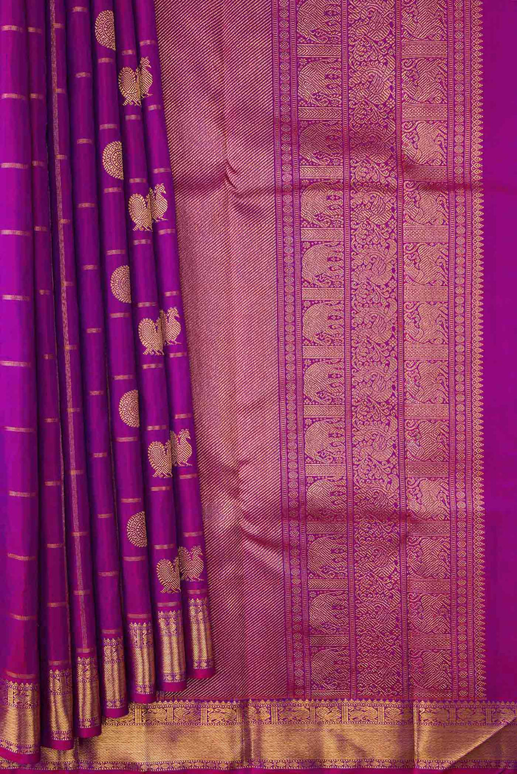 Pleats and pallu of Pure Silk Pure Zari Purple Dual Tone Kanchipuram Saree with Checked design on the body and Zari Border