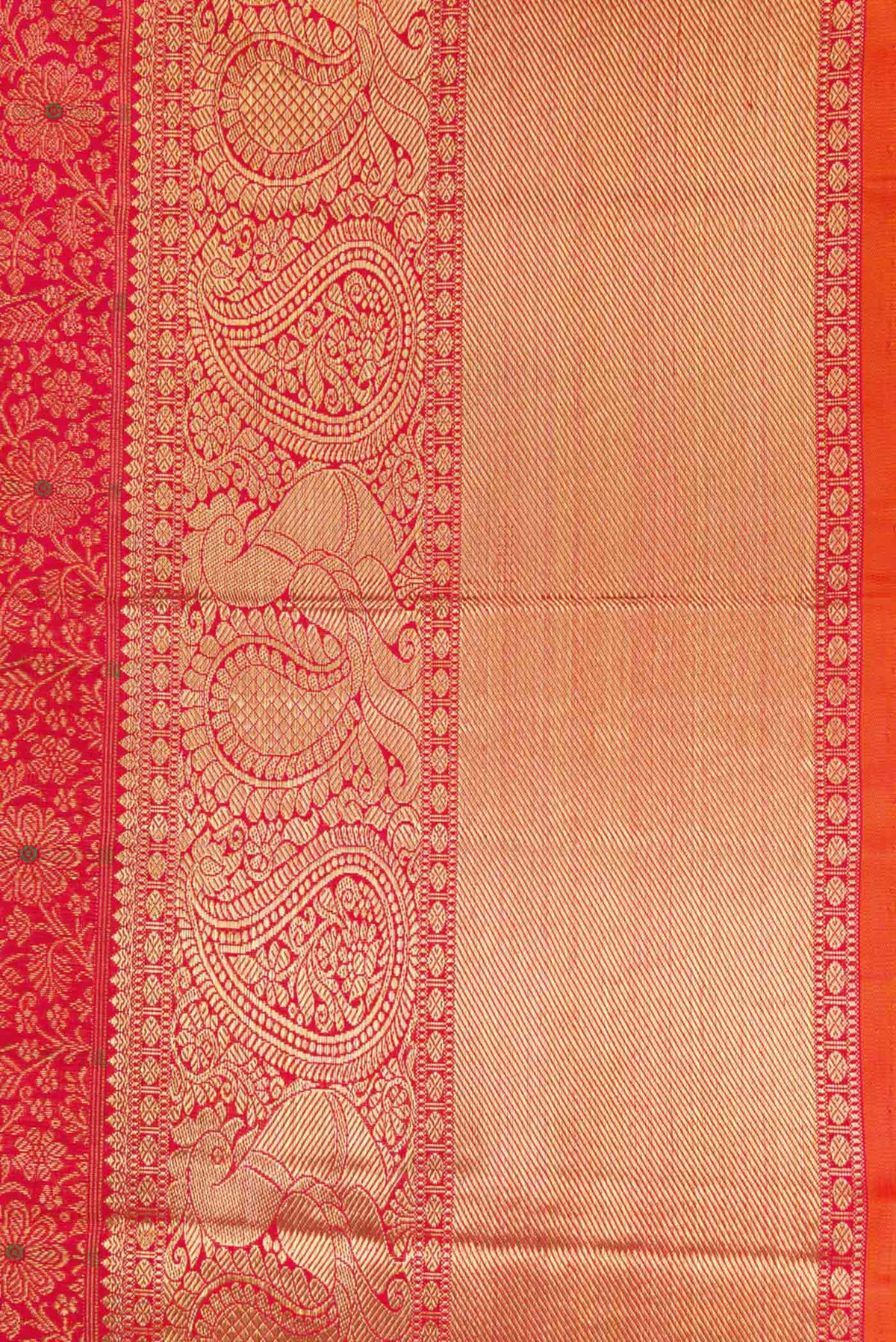Border image of Pure Silk Pure Zari Red Dual Tone Kanchipuram Saree with Zari Brocade on the body and Zari Border