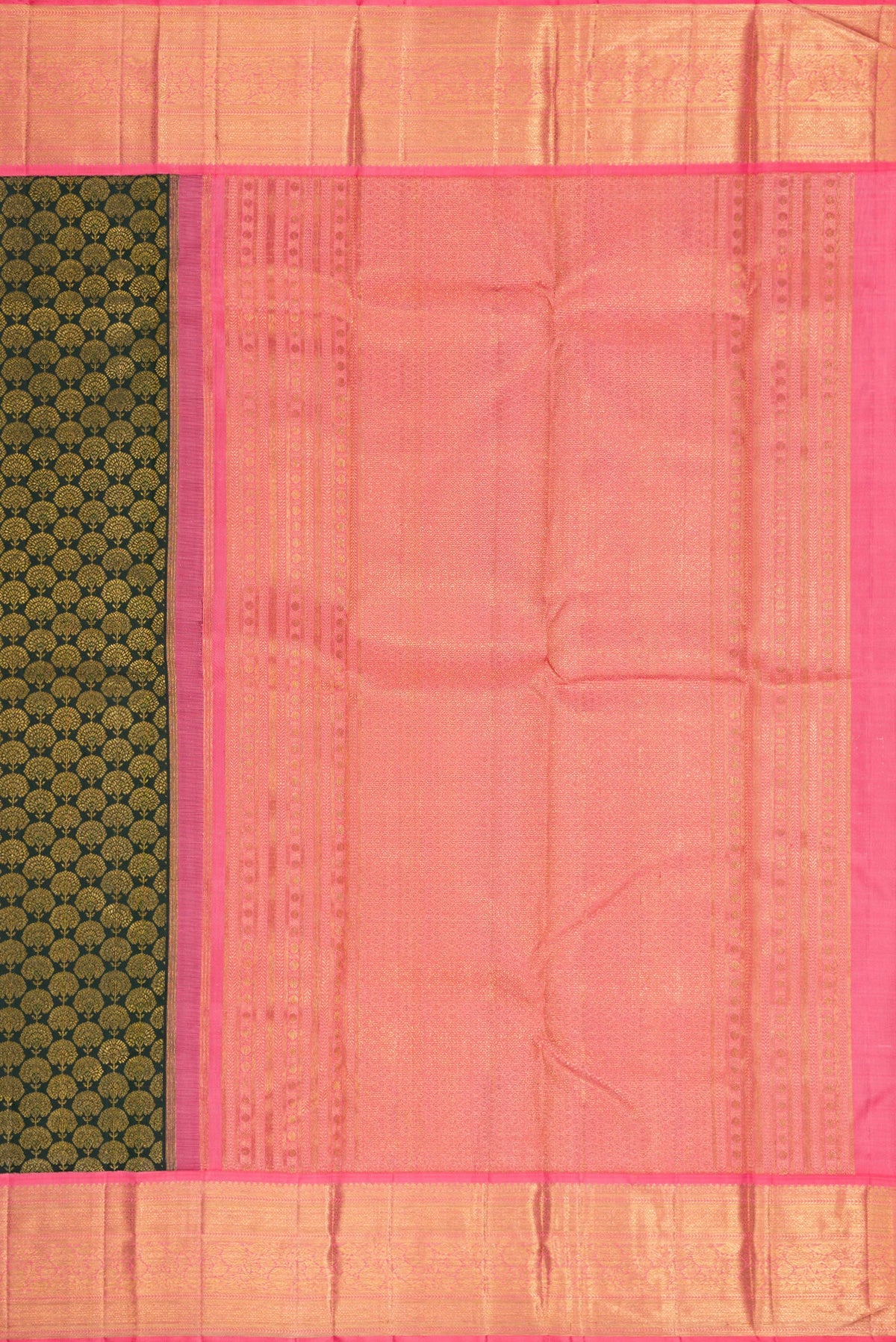 Close up image of the pallu of Bottle Green Dual Tone Kanjivaram Silk Saree with Zari Brocade on the body and Zari Border. 