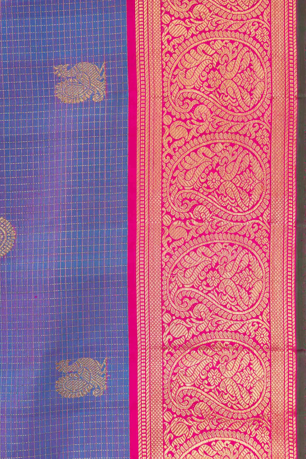 Border image of Pure Silk Pure Zari Lavender Dual Tone Kanjivaram Saree with Zari Butta on the body and Zari Border. 