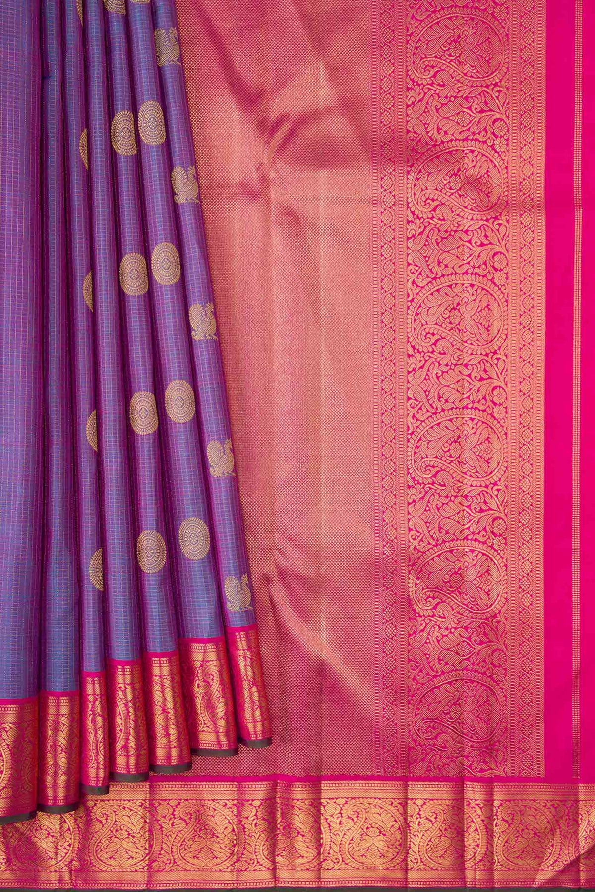 Pleats and pallu of Pure Silk Pure Zari Lavender Dual Tone Kanjivaram Saree with Zari Butta on the body and Zari Border. 