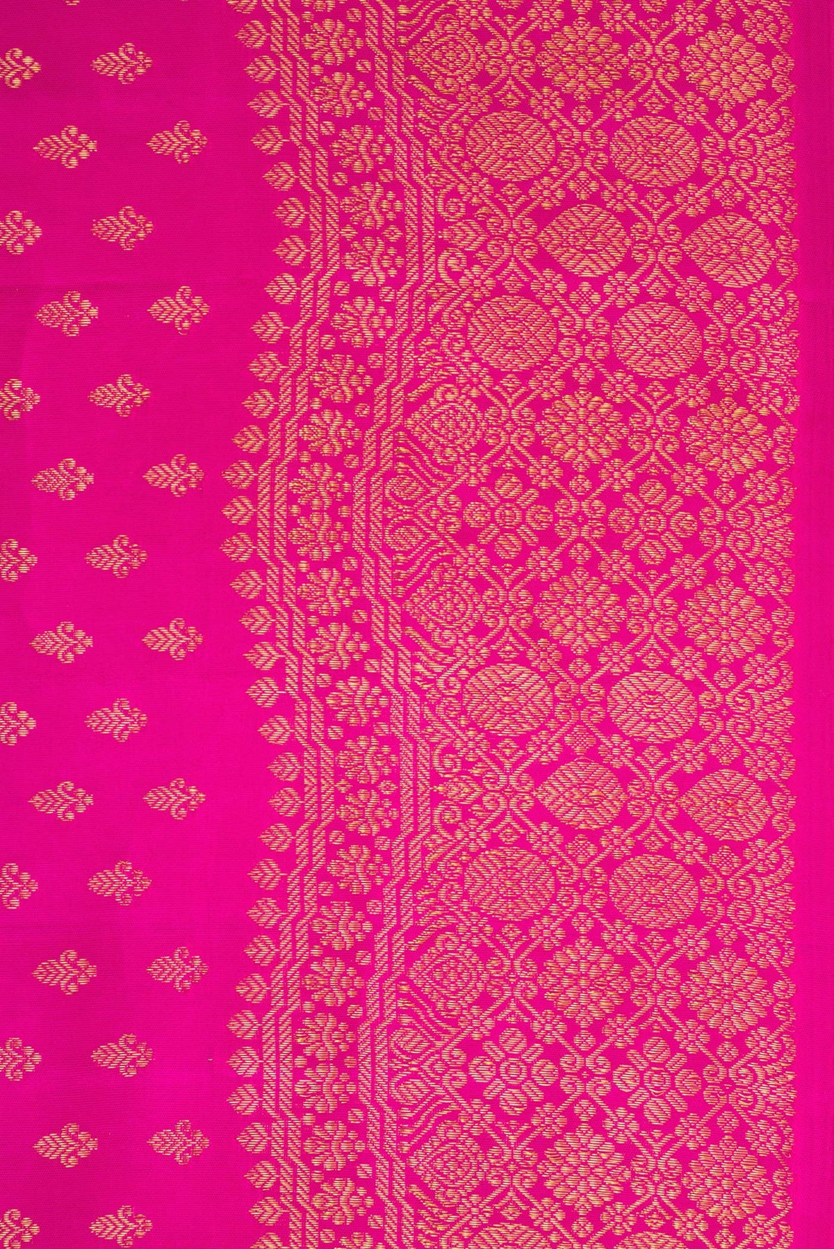 Border image of Pure Silk Pure Zari Pink Dual Tone Kanjivaram Saree with Zari Butta on the body and Zari Border. 