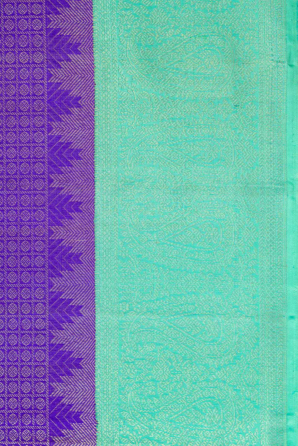 Border image of Pure Silk Pure Zari Royal Blue Dual Tone Kanchipuram Saree with Zari Brocade on the body and Zari Border