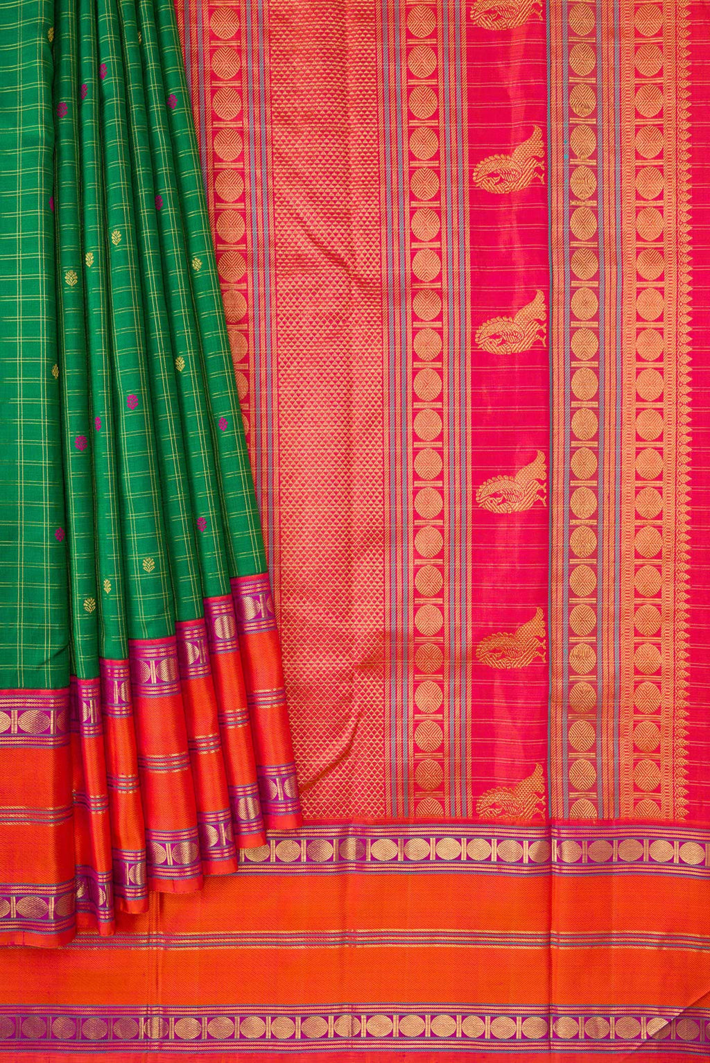 Pleats and pallu of Pure Silk Pure Zari Green Dual Tone Kanjivaram Saree with Checked design on the body and Zari And Thread Border. 