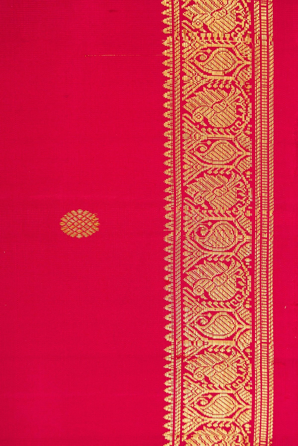Border image of Maroon Dual Tone Kanchipuram Silk Saree with Zari Butta on the body and Zari Border. 