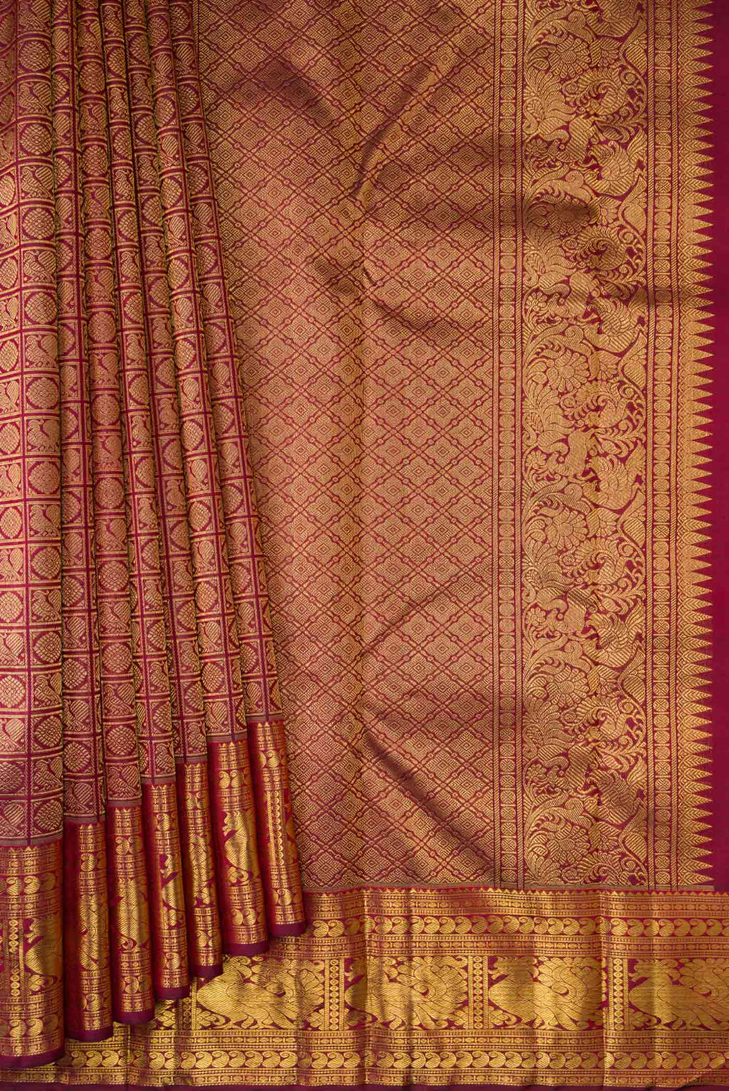 Pleats and pallu of Pure Silk Pure Zari Maroon Dual Tone Kanchipuram Saree with Zari Brocade on the body and Zari Border