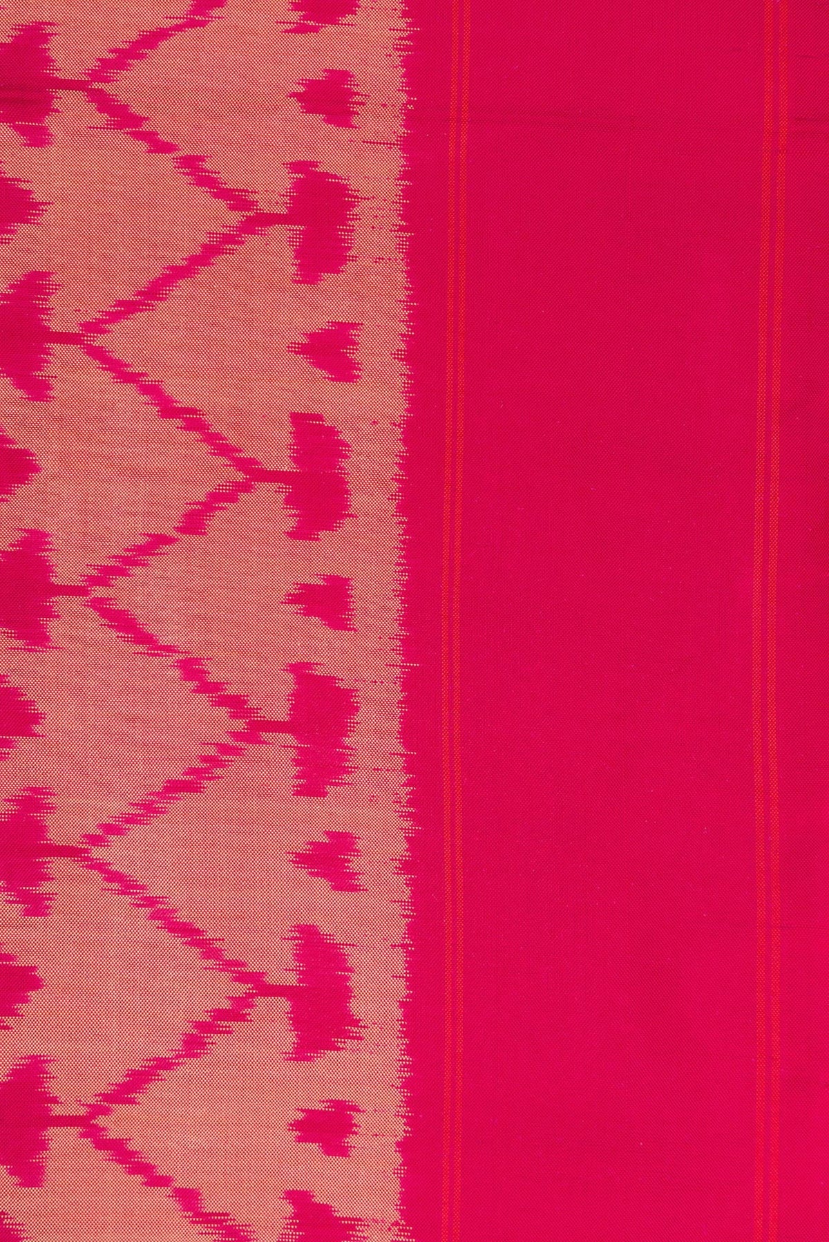 Border image of Pink Dual Tone Double Ikat Saree with Ikat Print on the body and Plain Border. 
