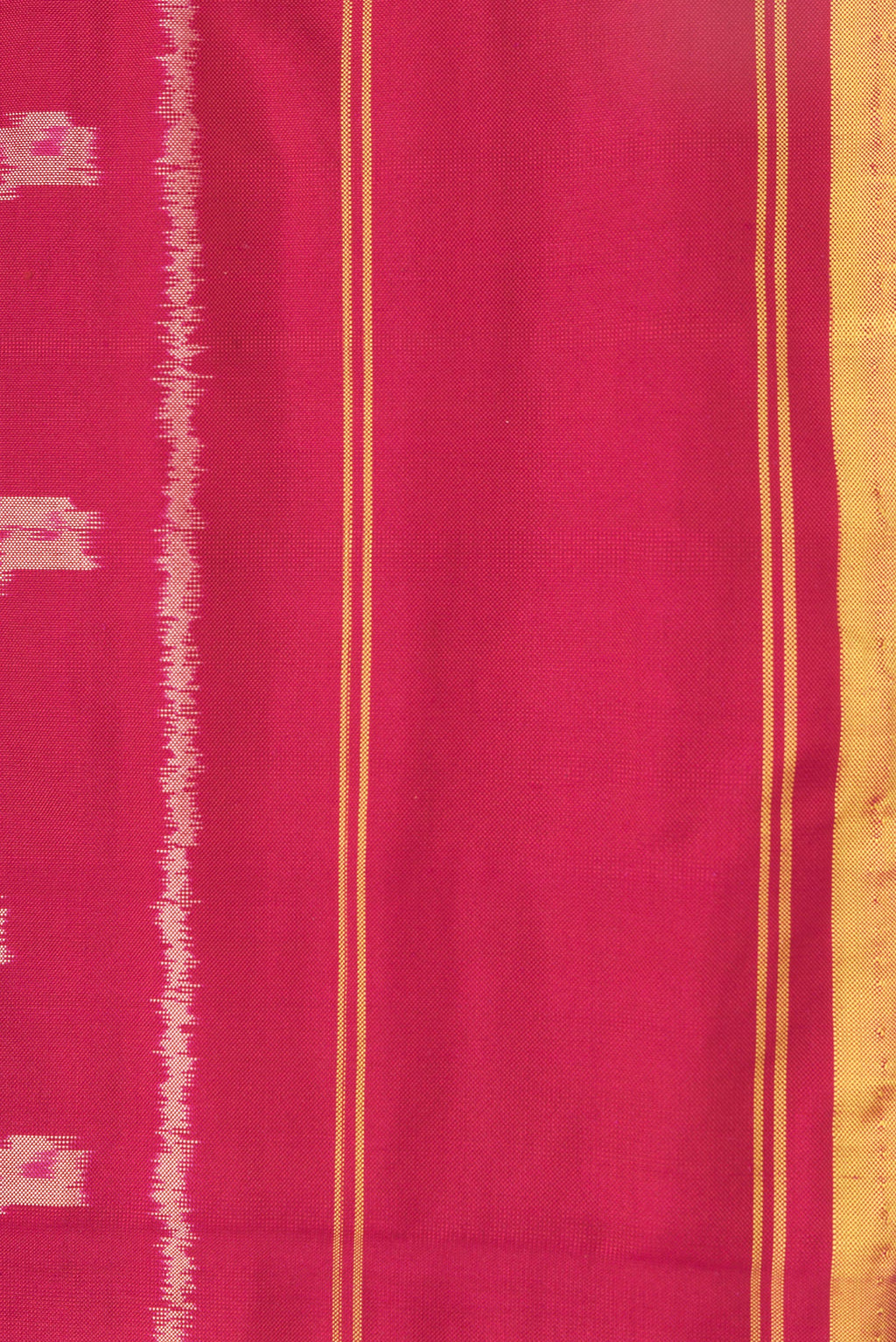 Border image of Maroon Dual Tone Double Ikat Saree with Ikat Print on the body and Plain Border. 