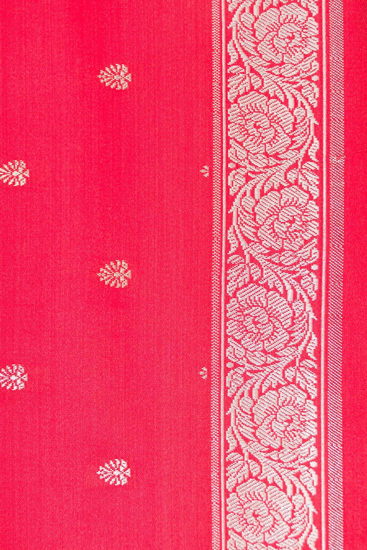 Border image of Dark Pink Dual Tone Banarasi Silk Saree with Zari Butta on the body and Fancy Border. 