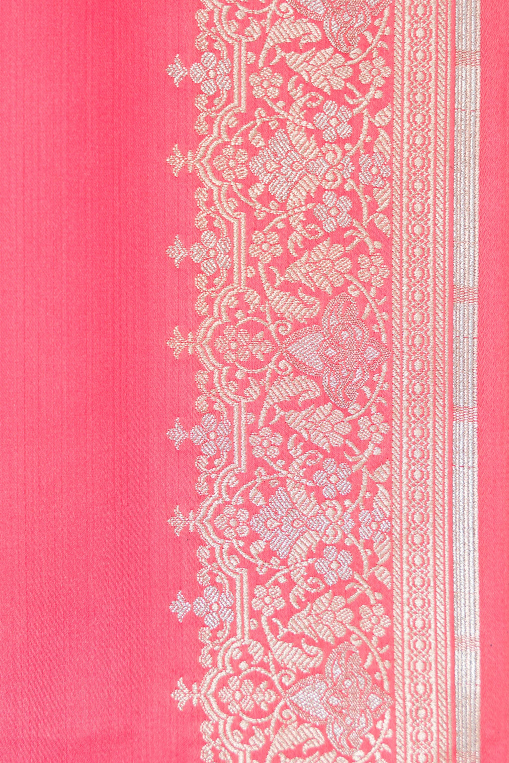 Border image of Pink Dual Tone Banarasi Silk Saree with Plain Body and Fancy Border. 