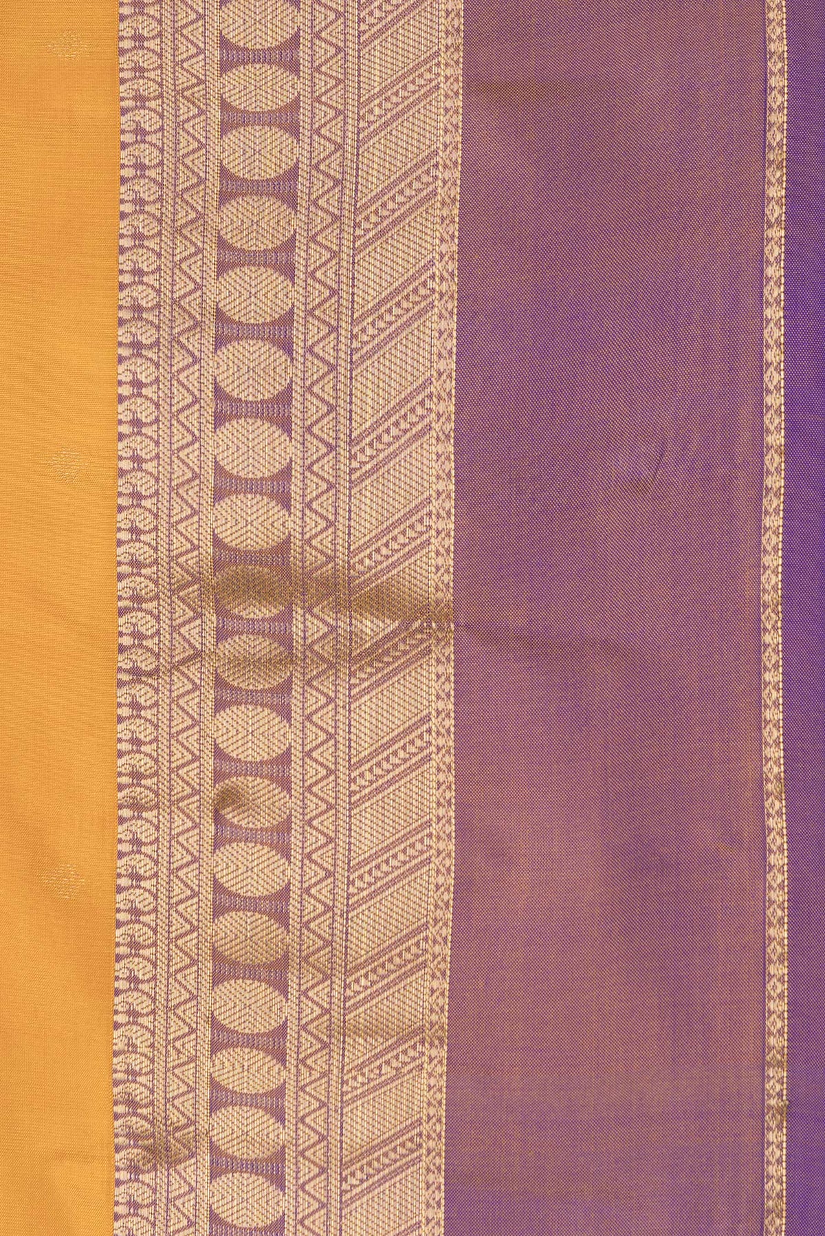 Border image of Mustard Dual Tone Kanchipuram Silk Saree with Zari Butta on the body and Zari Border. 