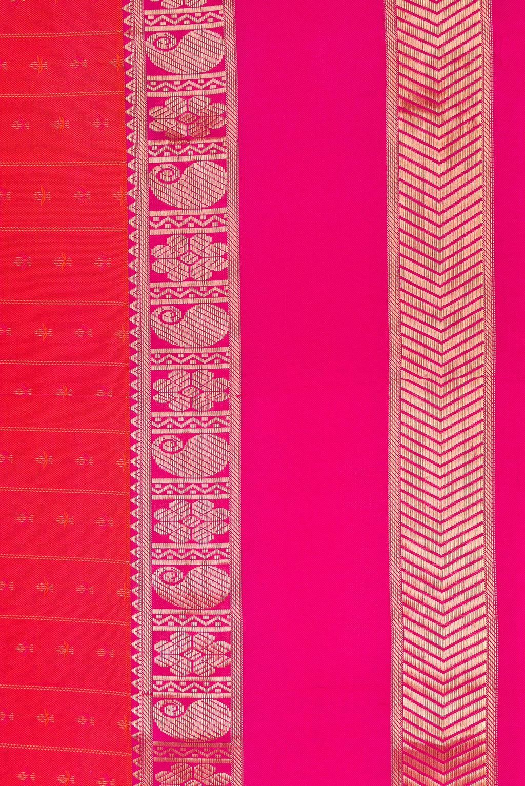 Border image of Orange Dual Tone Kanchipuram Silk Saree with Zari Butta on the body and Zari Border. 