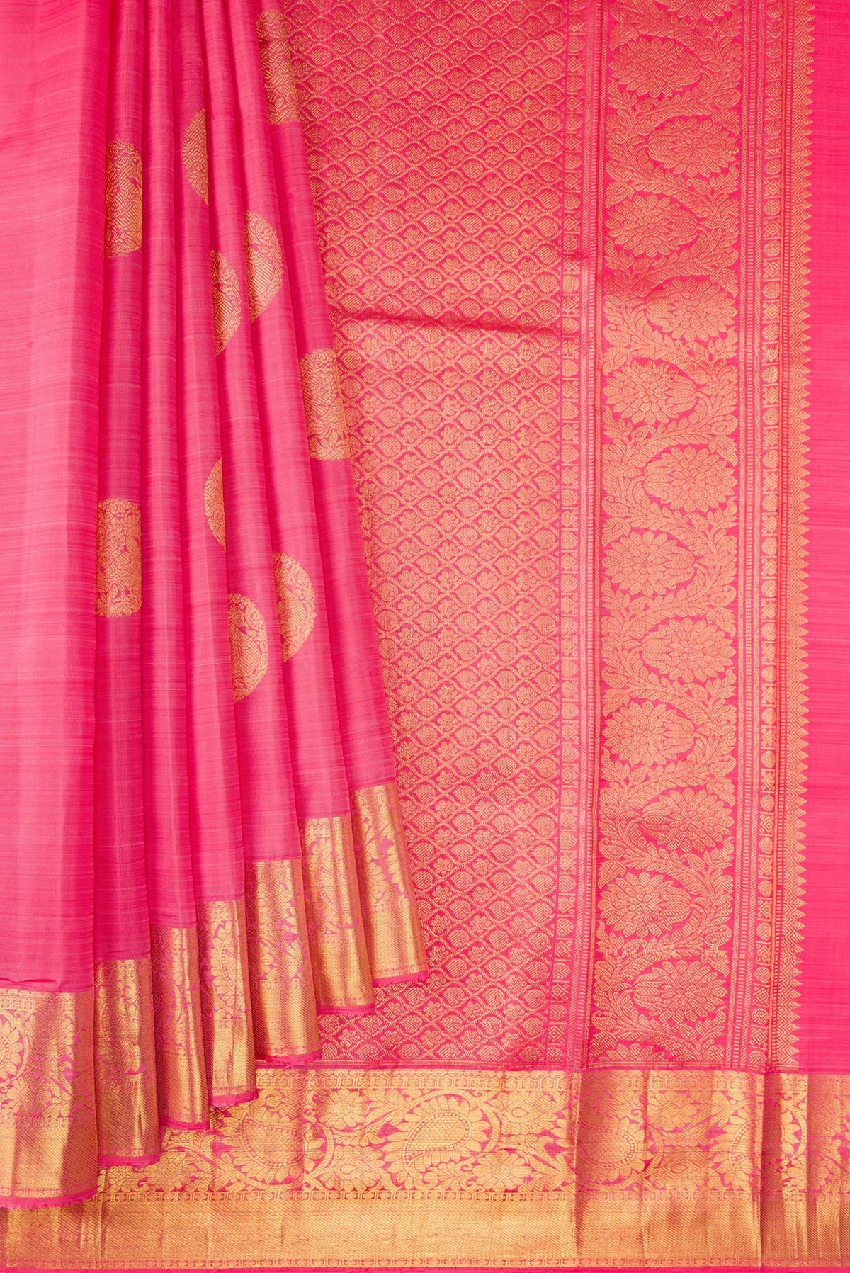 Pleats and pallu of Pink Dual Tone Kanjivaram Silk Saree with Zari Butta on the body and Zari Border. 
