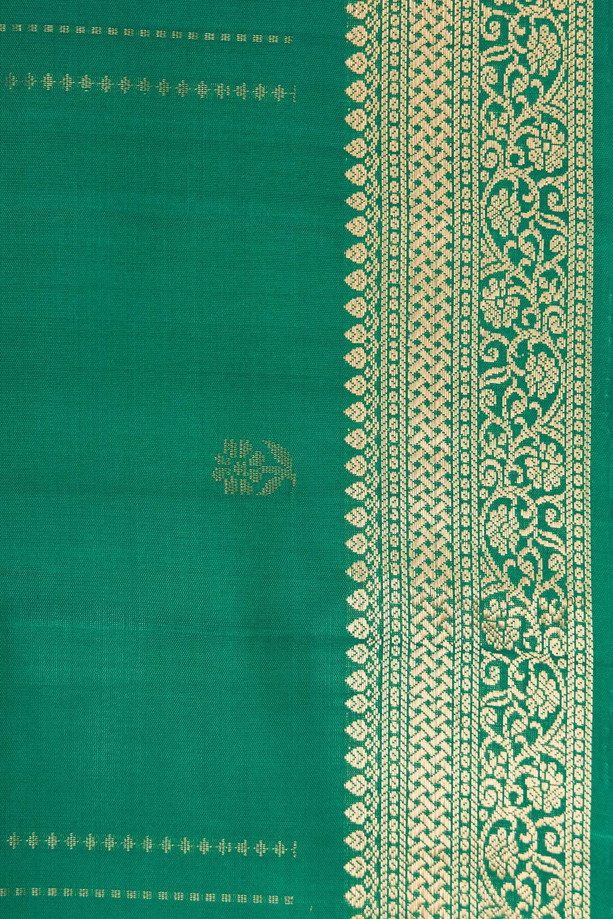 Border image of Green Dual Tone Soft Silk Nine Yards Saree with Zari Butta on the body and Zari Border. 