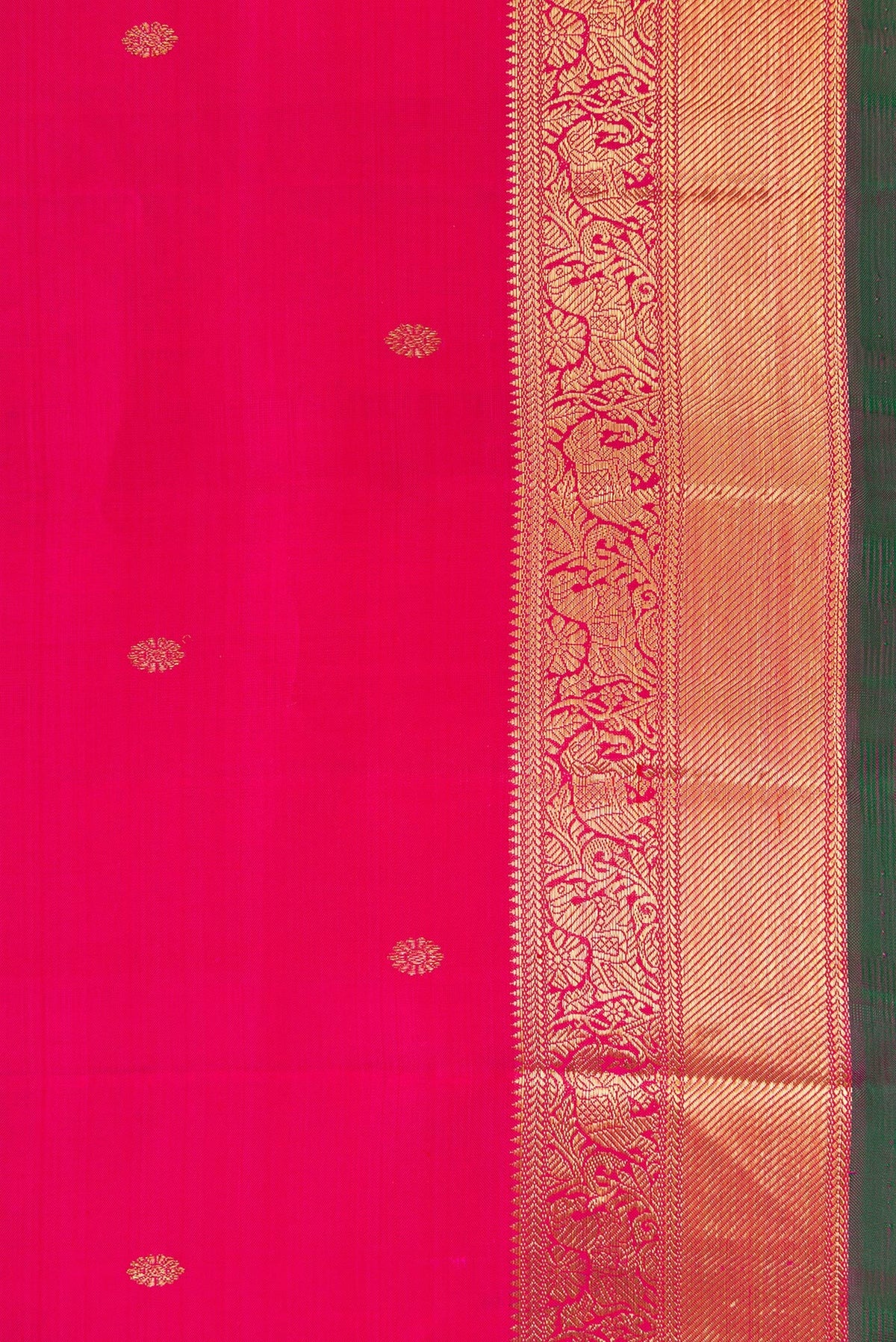 Border image of Pure Silk Pure Zari Pink Dual Tone Kanjivaram Saree with Zari Butta on the body and Zari Border. 