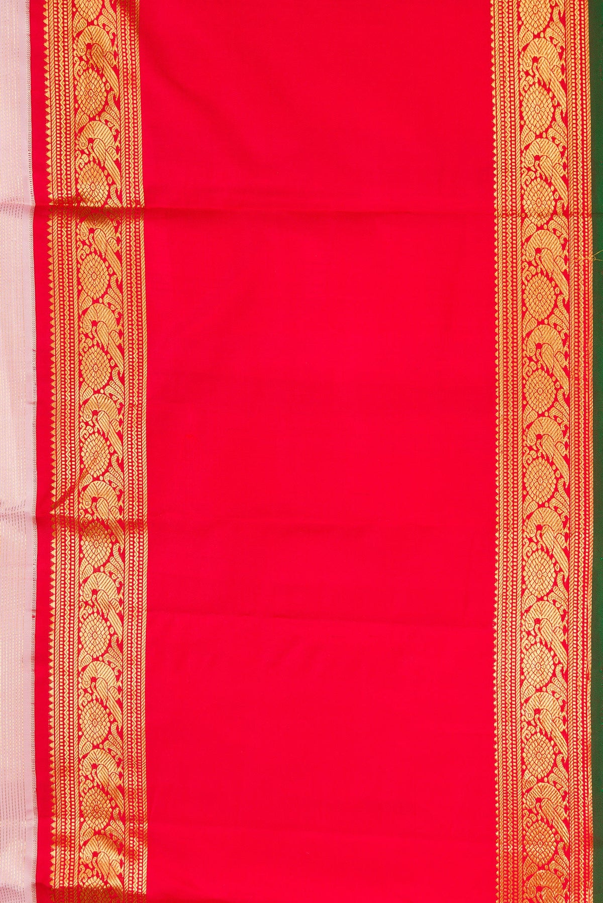 Border image of Pink Dual Tone Kanchipuram Silk Saree with Checked design on the body and Zari Border. 