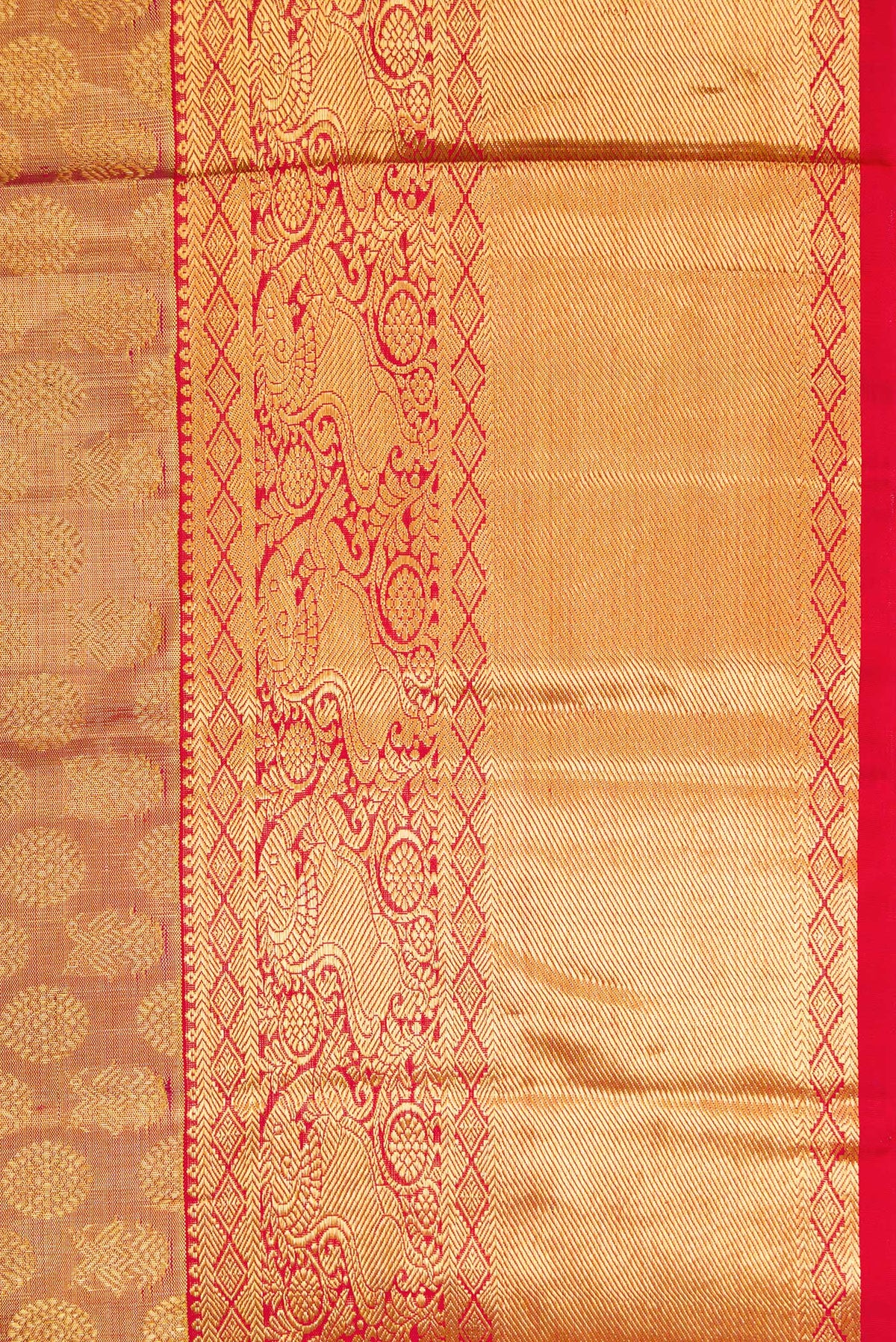 Border image of Dark Pink Dual Tone Kanchipuram Tissue Silk Saree with Zari Brocade on the body and Zari Border. 