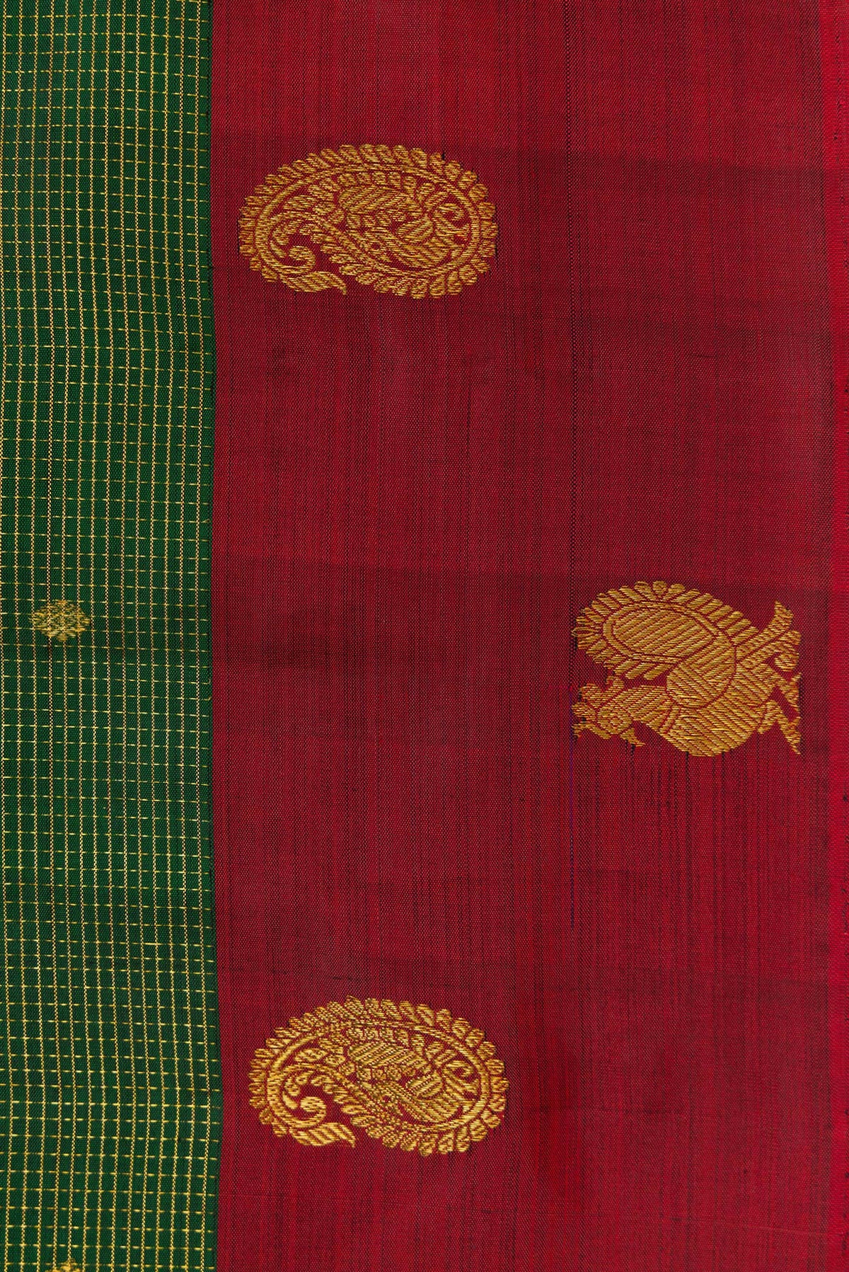 Border image of Bottle Green Dual Tone Kanjivaram Silk Saree with Checked design on the body and Fancy Border. 