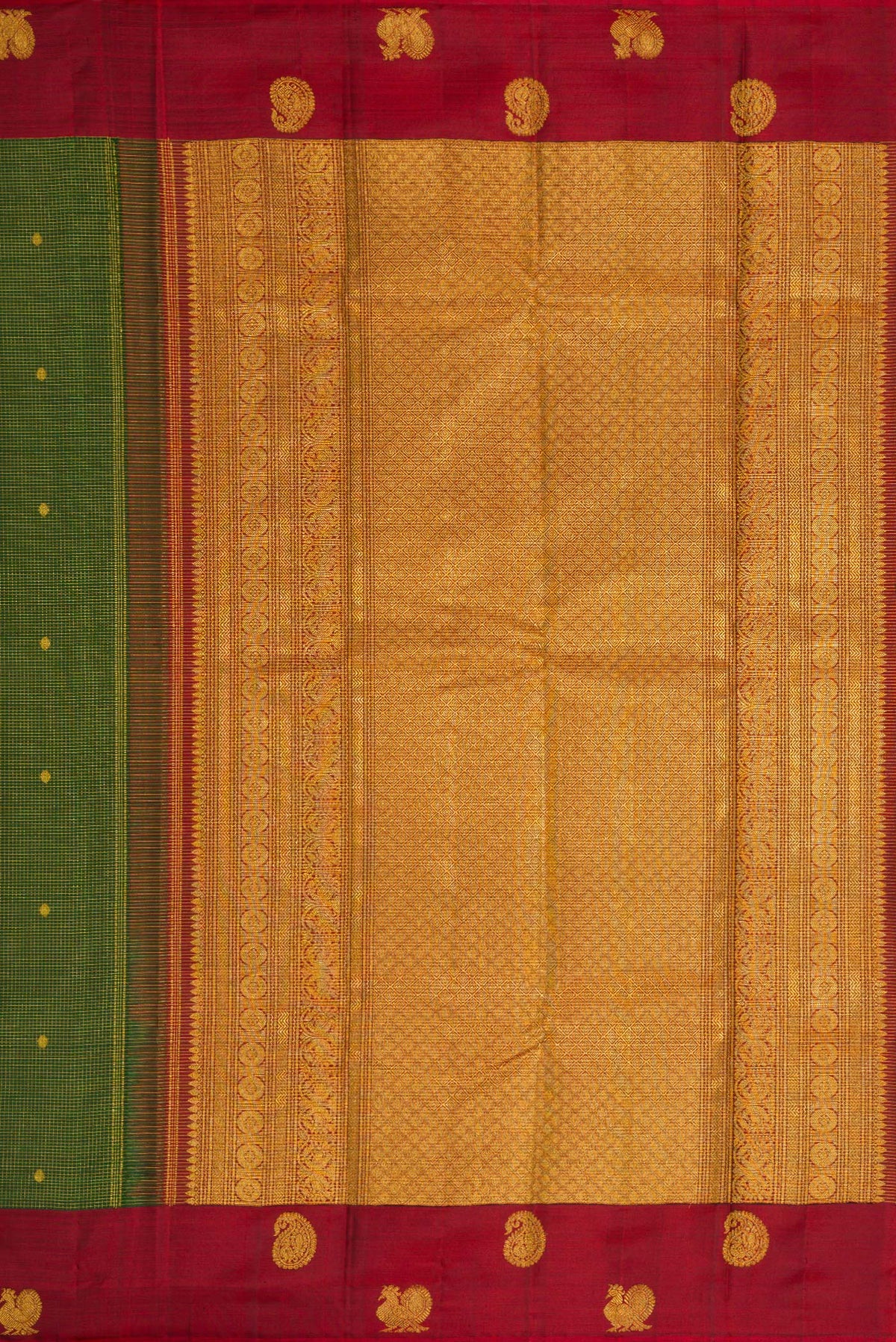 Close up image of the pallu of Bottle Green Dual Tone Kanjivaram Silk Saree with Checked design on the body and Fancy Border. 
