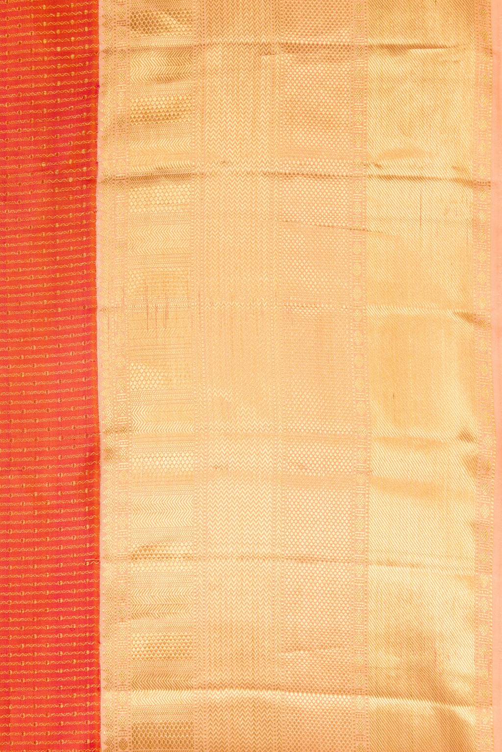 Border image of Brick Orange Dual Tone Kanchipuram Silk Saree with Zari Brocade on the body and Zari Border. 