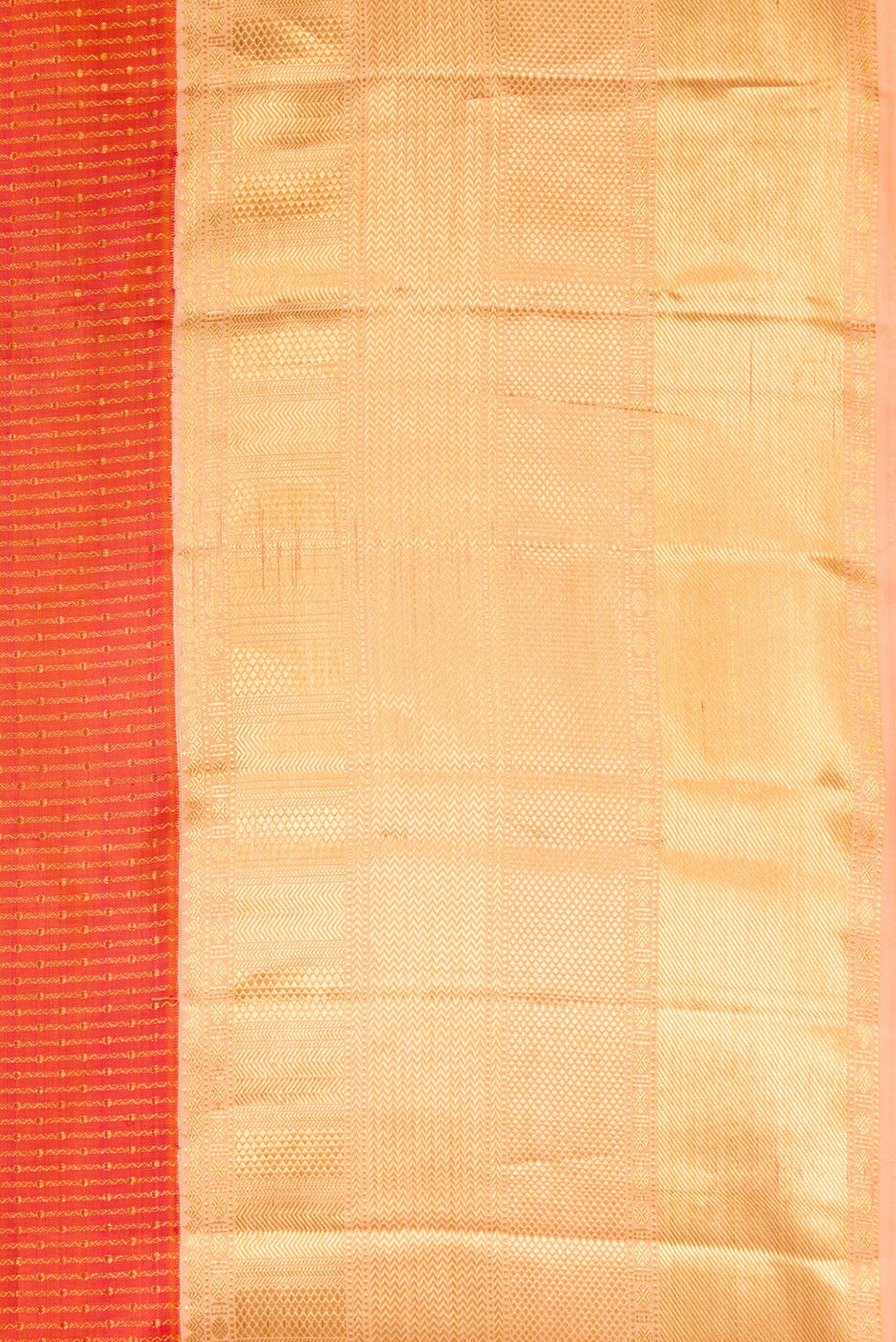Border image of Brick Orange Dual Tone Kanchipuram Silk Saree with Zari Brocade on the body and Zari Border. 