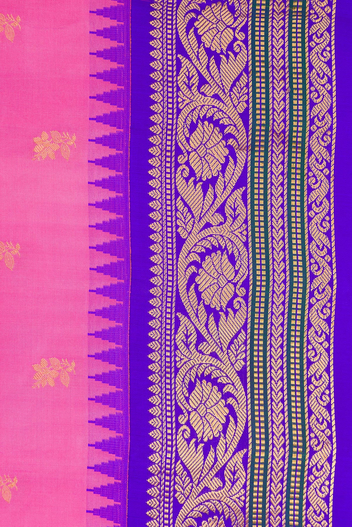 Border image of Pink Dual Tone Gadwal Silk Saree with Zari Butta on the body and Zari Border. 