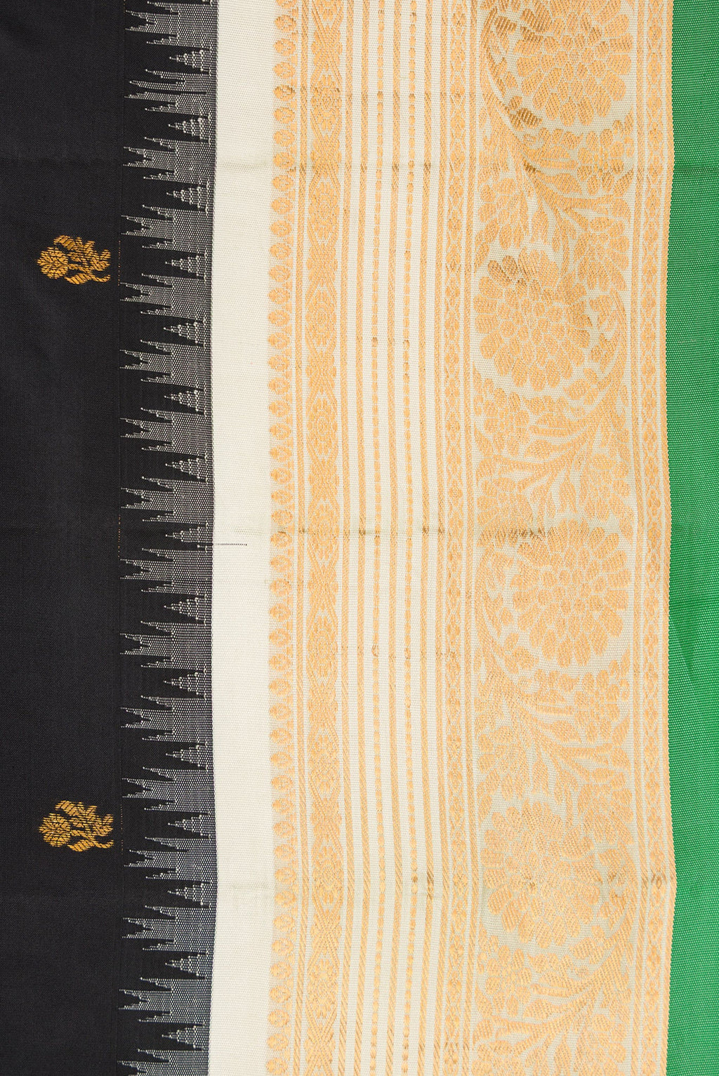 Border image of Black Dual Tone Gadwal Silk Saree with Zari Butta on the body and Zari Border. 