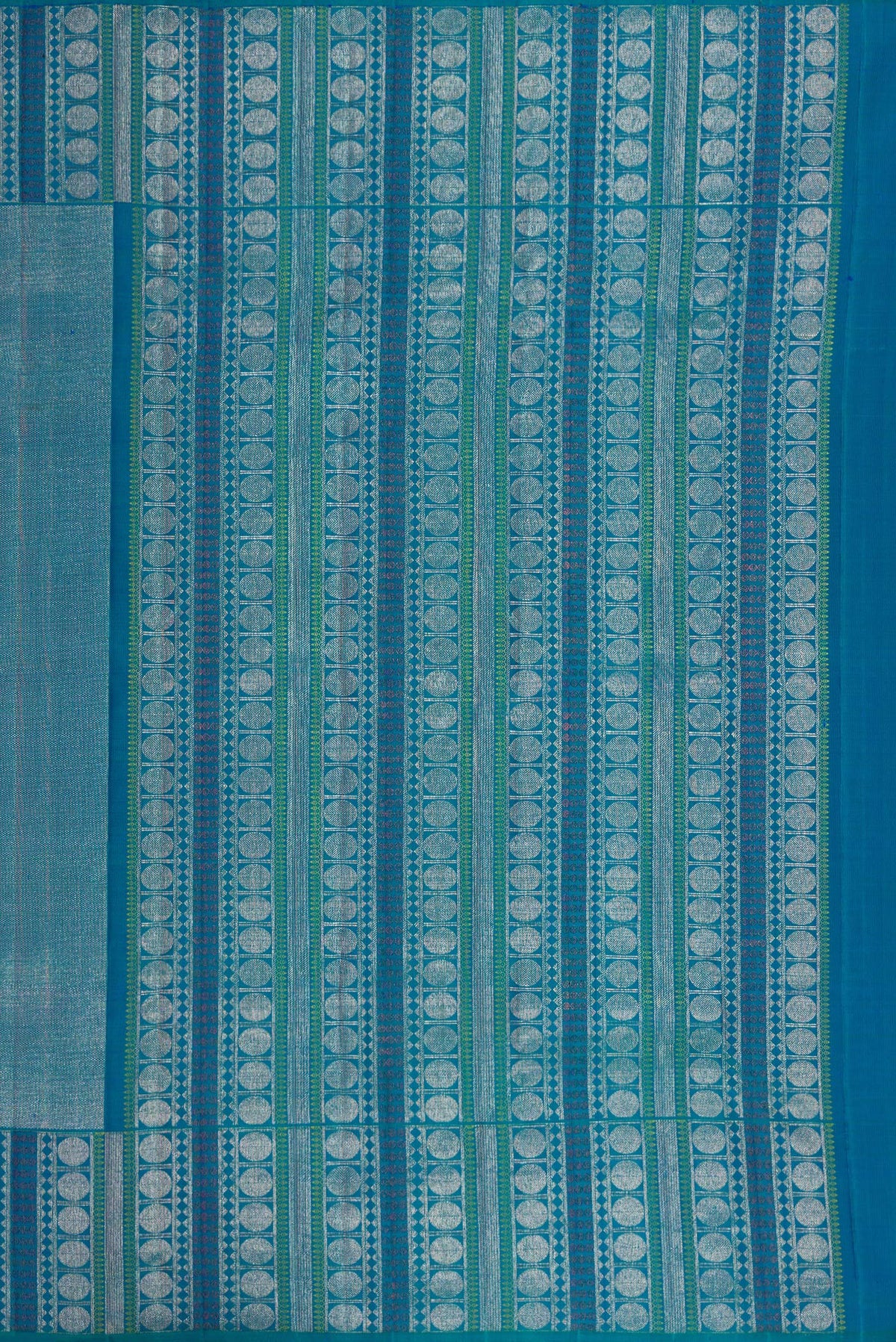 Close up image of the pallu of Peacock Blue Dual Tone Kanchipuram Silk Saree with Zari Brocade on the body and Fancy Border. 