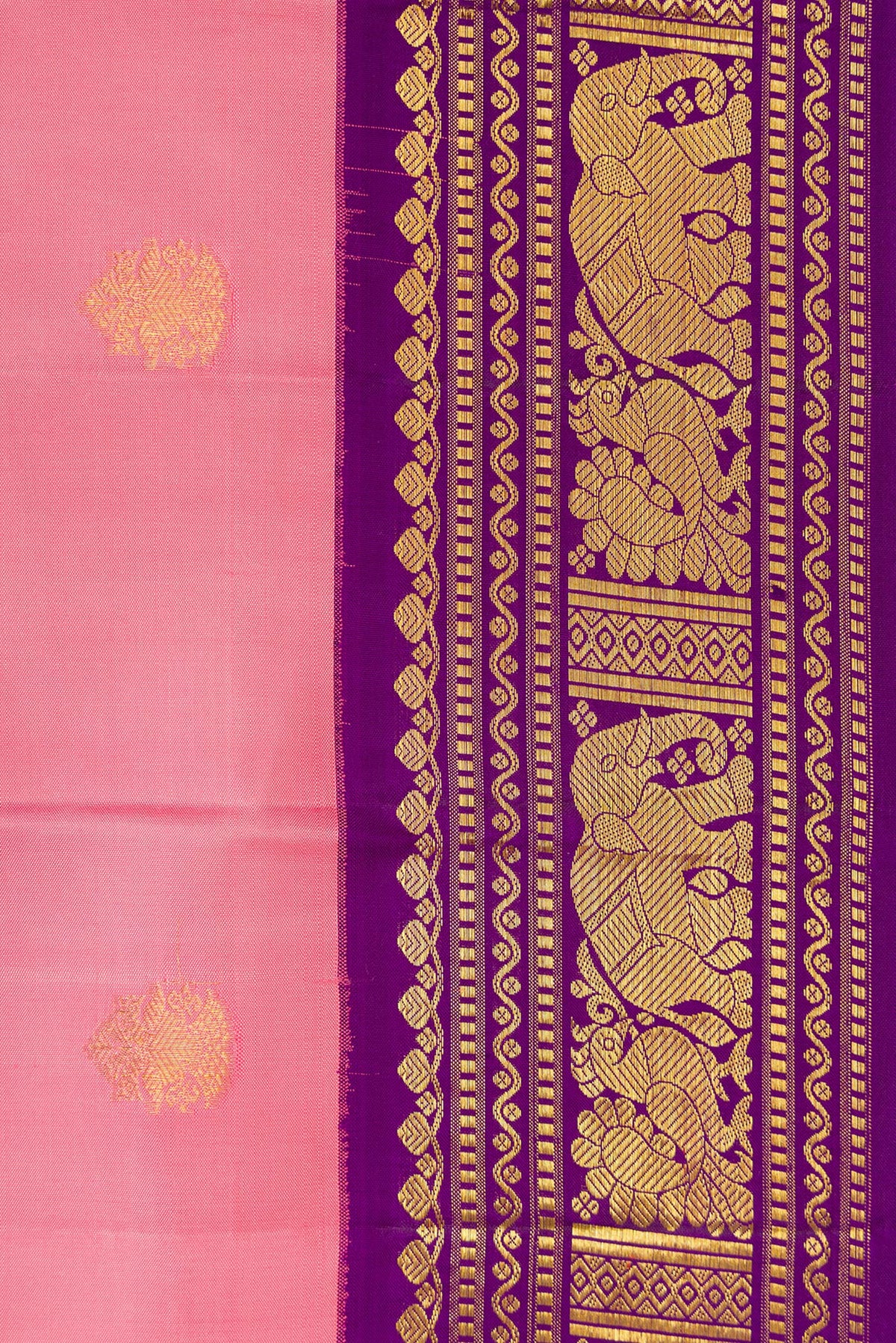 Border image of Pink Dual Tone Kanchipuram Silk Saree with Zari Butta on the body and Zari Border. 