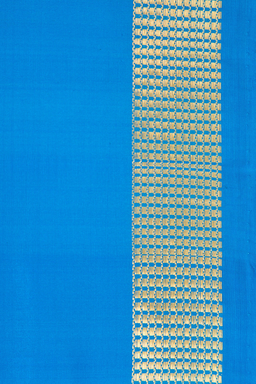 Border image of Sky Blue Dual Tone Kanjivaram Silk Nine Yards Saree with Plain Body and Zari Border. 