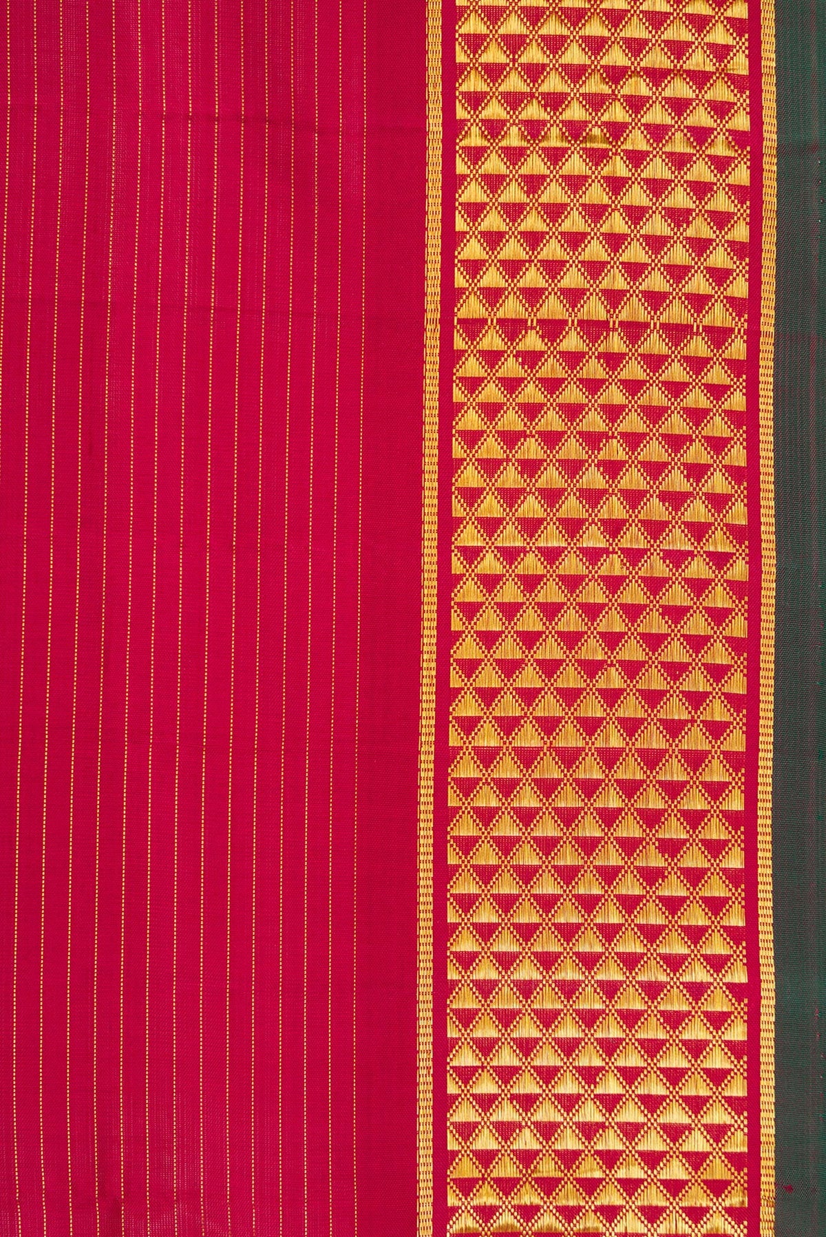 Border image of Pure Silk Pure Zari Maroon Dual Tone Kanjivaram Nine Yards Saree with Stripes on the body and Zari Border. 