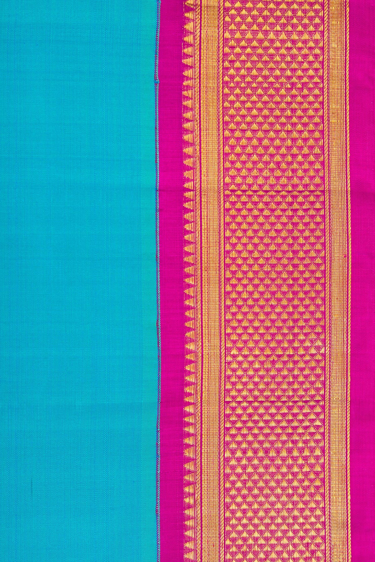 Border image of Pure Silk Pure Zari Sky Blue Dual Tone Kanchipuram Nine Yards Saree with Plain Body and Zari Border. 