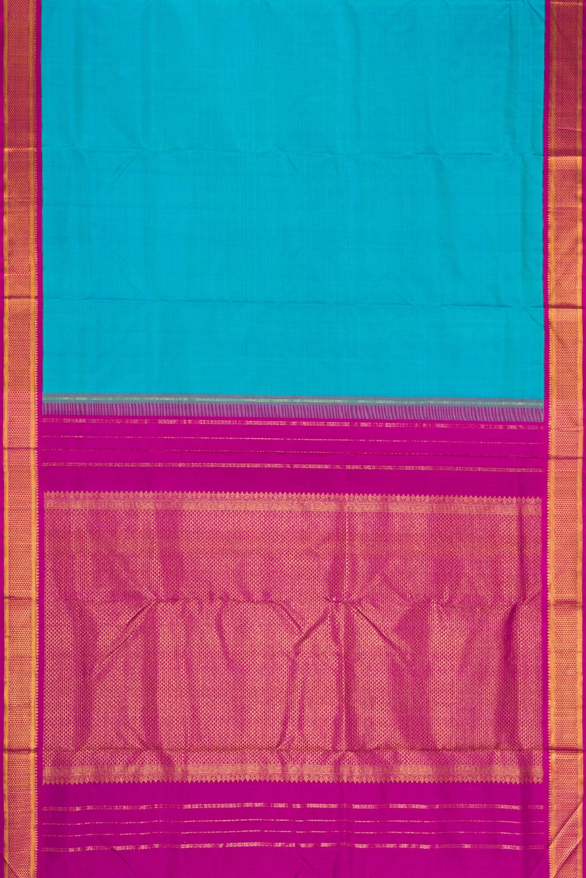 Flat view of Pure Silk Pure Zari Sky Blue Dual Tone Kanchipuram Nine Yards Saree with Plain Body and Zari Border. 