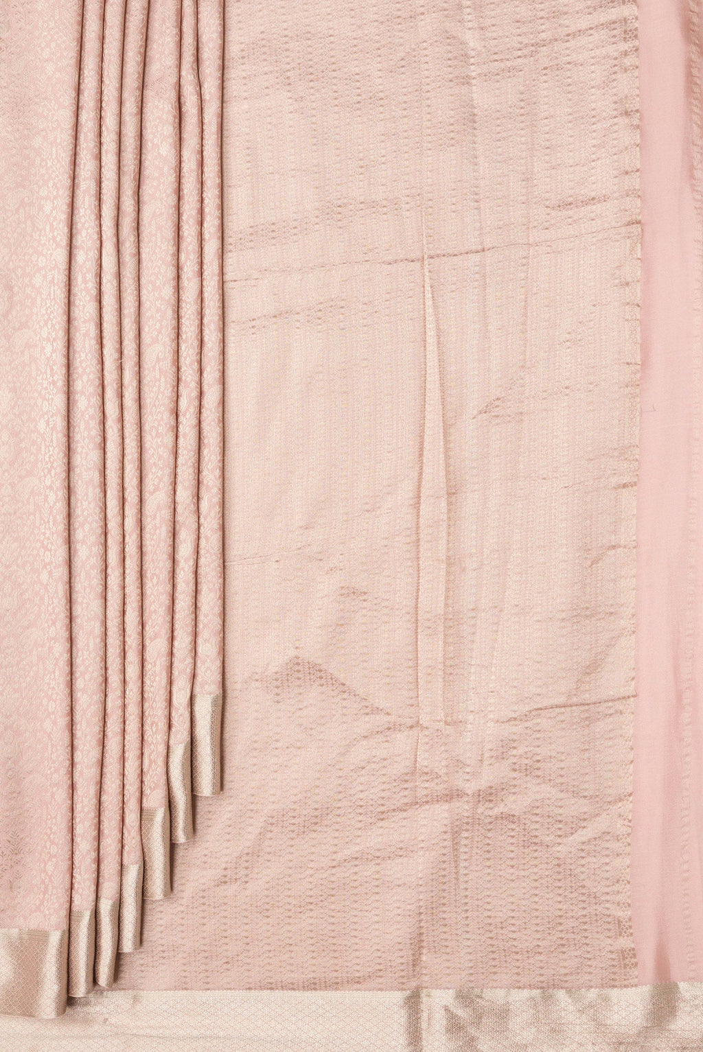 Pleats and pallu of Golden Peach Dual Tone Banarasi Georgette Saree with Zari Brocade on the body and Zari Border. 