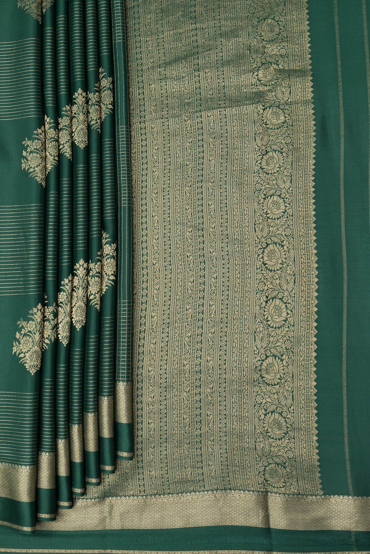 Pleats and pallu of Bottle Green Dual Tone Banarasi Georgette Saree with Checked design on the body and Zari Border. 