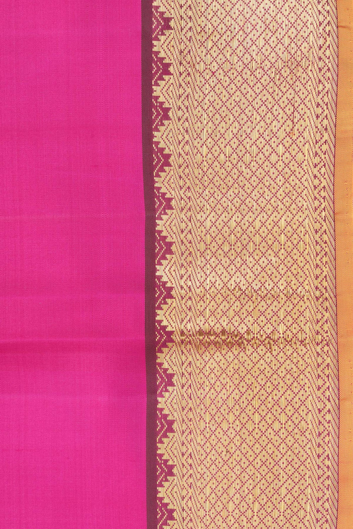 Border image of Pink Dual Tone Kanchipuram Silk Saree with Plain Body and Zari Border. 