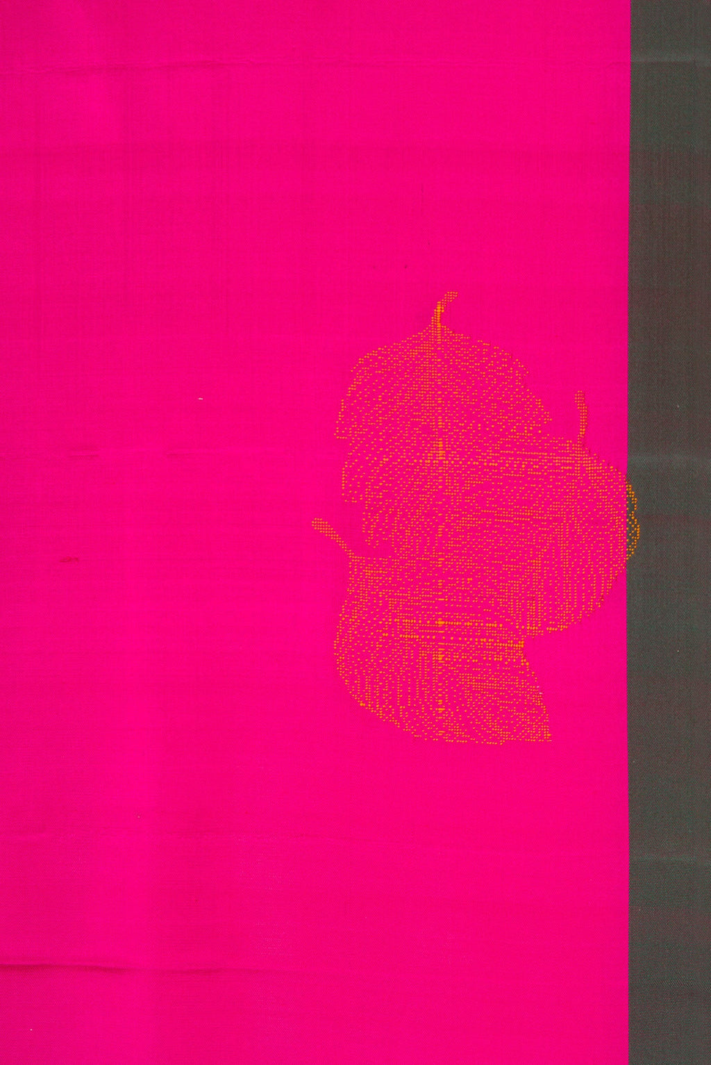 Border image of Magenta Dual Tone Soft Silk Saree with Thread Butta on the body and Plain Border. 