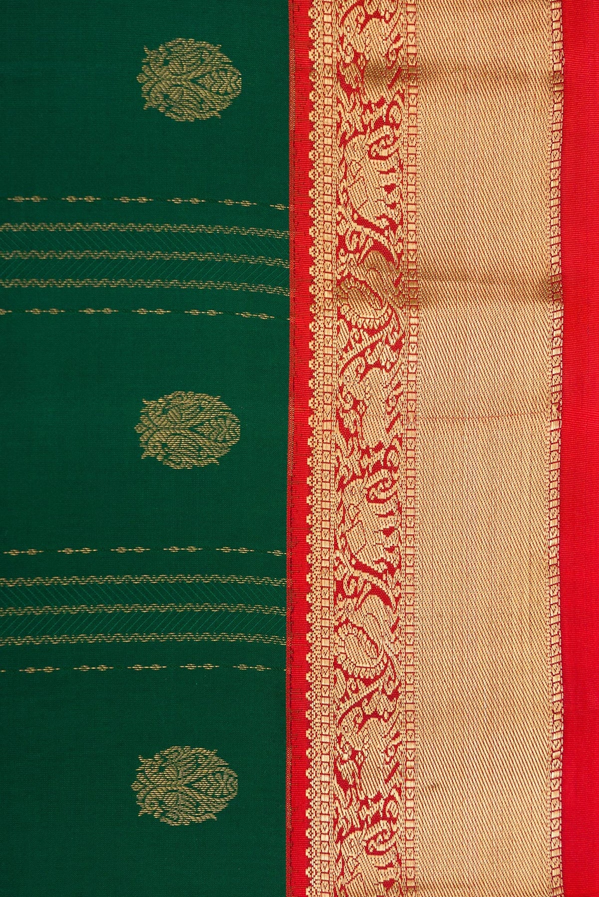 Border image of Green Dual Tone Kanchipuram Silk Saree with Stripes on the body and Zari Border. 