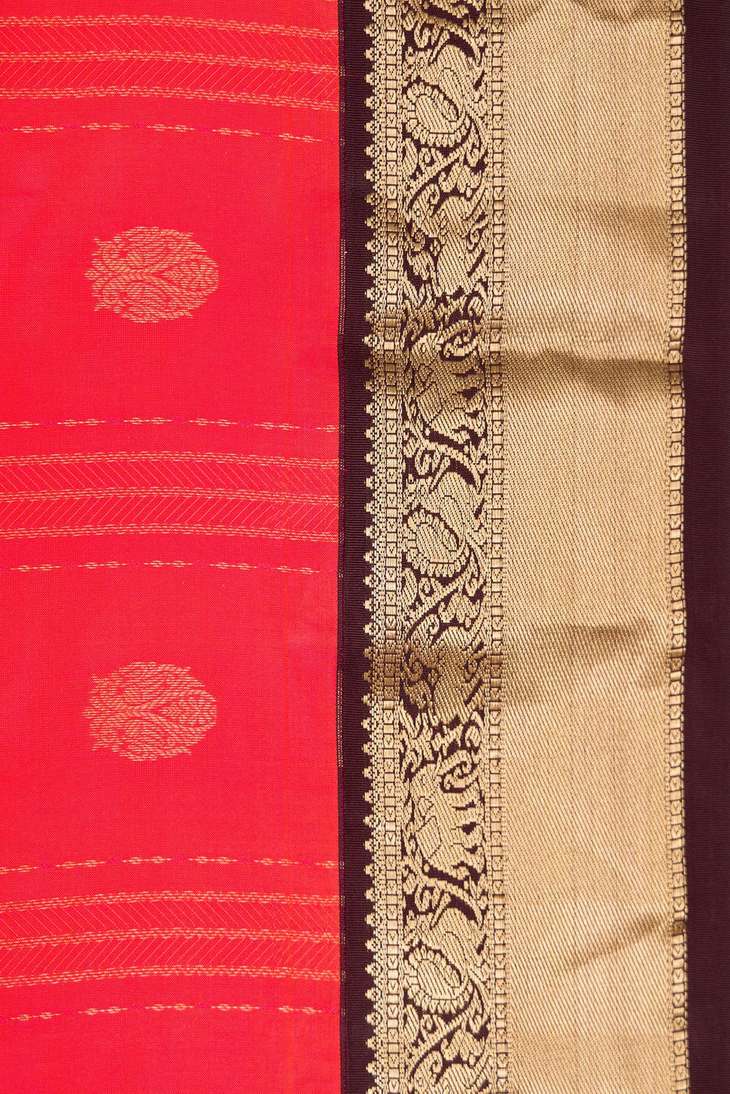 Border image of Coral Dual Tone Kanchipuram Silk Saree with Jacquard With Zari Butta on the body and Zari Border. 
