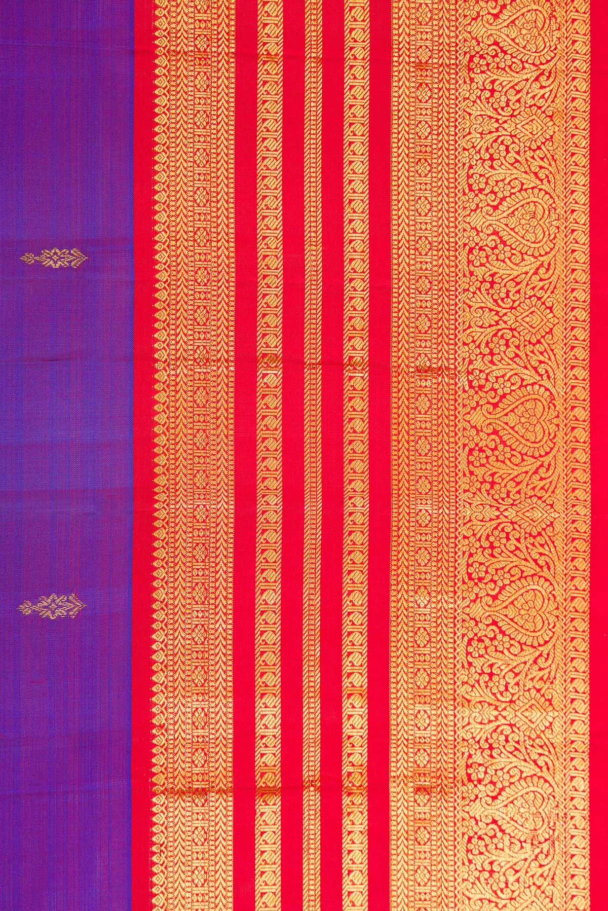 Border image of Purple Dual Tone Kanjivaram Silk Saree with Zari Butta on the body and Zari Border. 
