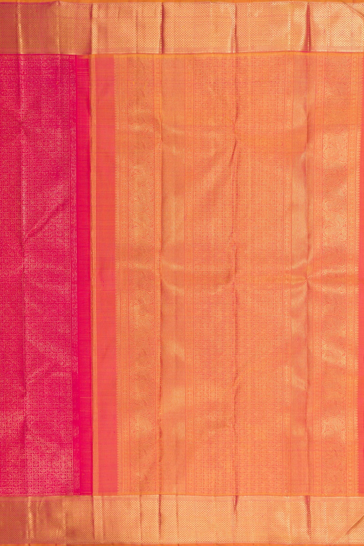 Close up image of the pallu of Pure Silk Pure Zari Pink Dual Tone Kanjivaram Saree with Zari Brocade on the body and Zari Border. 