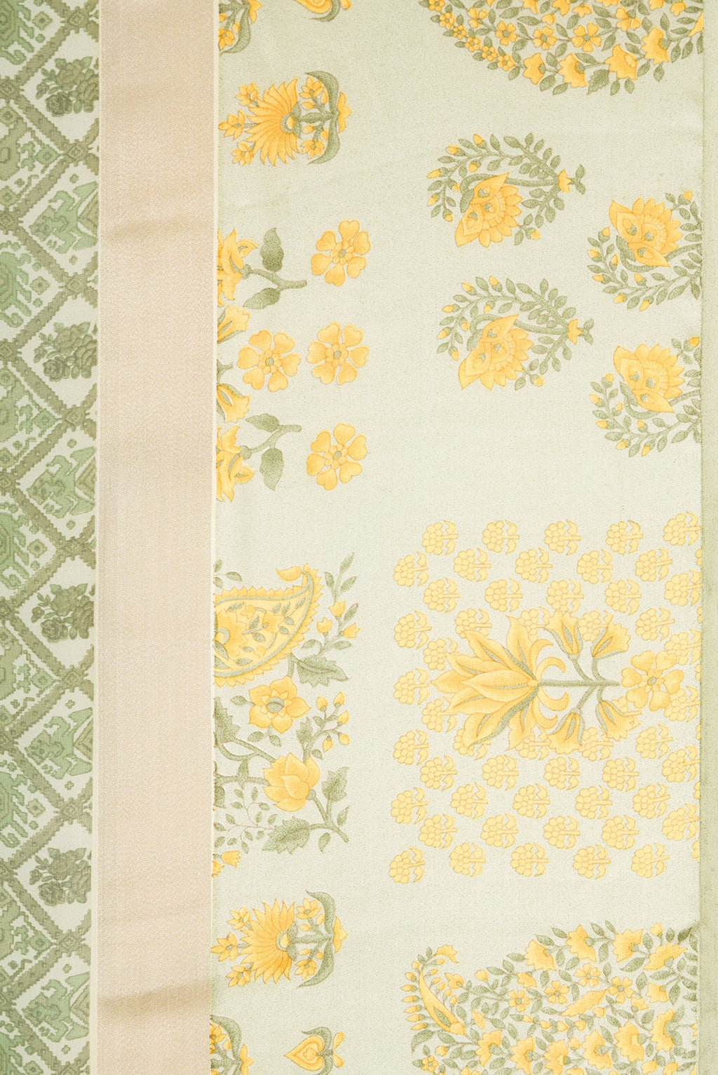 Border image of Green Dual Tone Mysore Crepe Saree with Printed design on the body and Printed Border. 