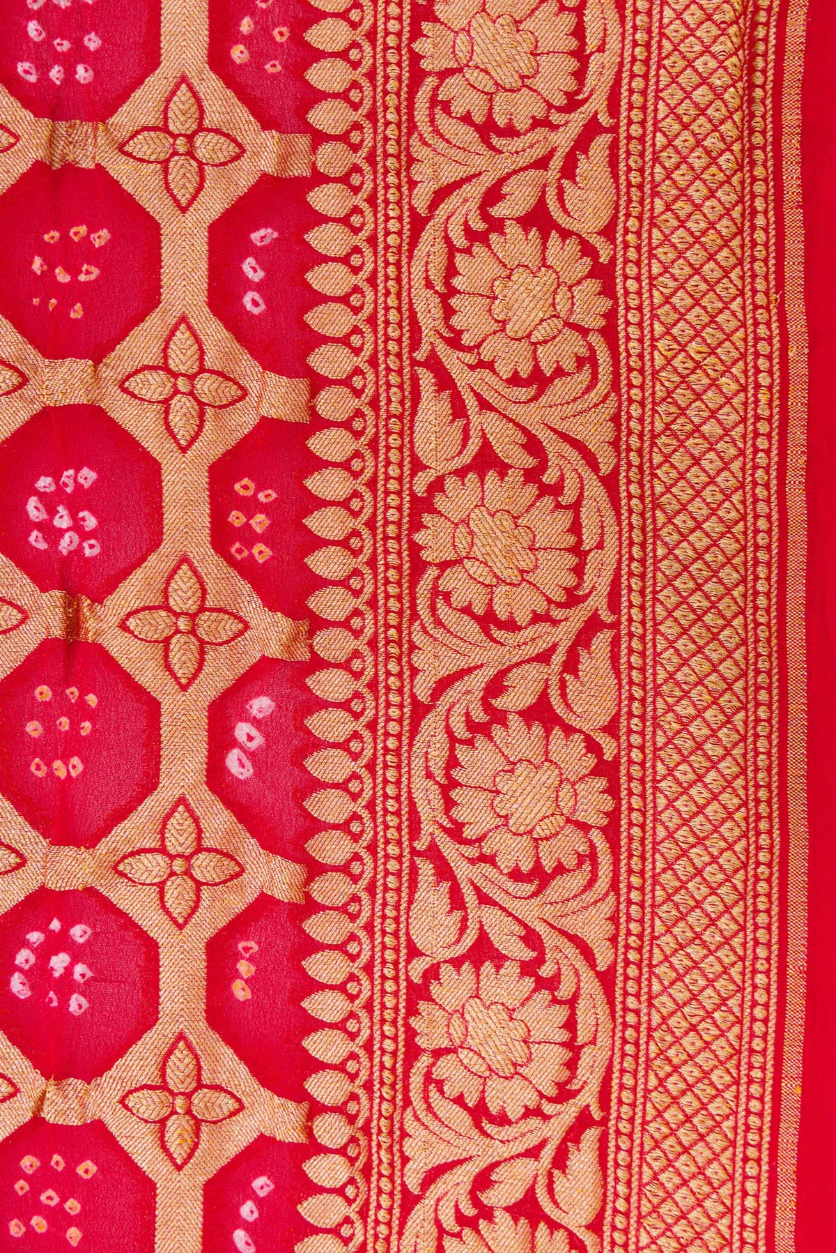 Border image of Pink and Red Color Bandhani Silk Saree with Bandhani Print on the body and Zari Border. 