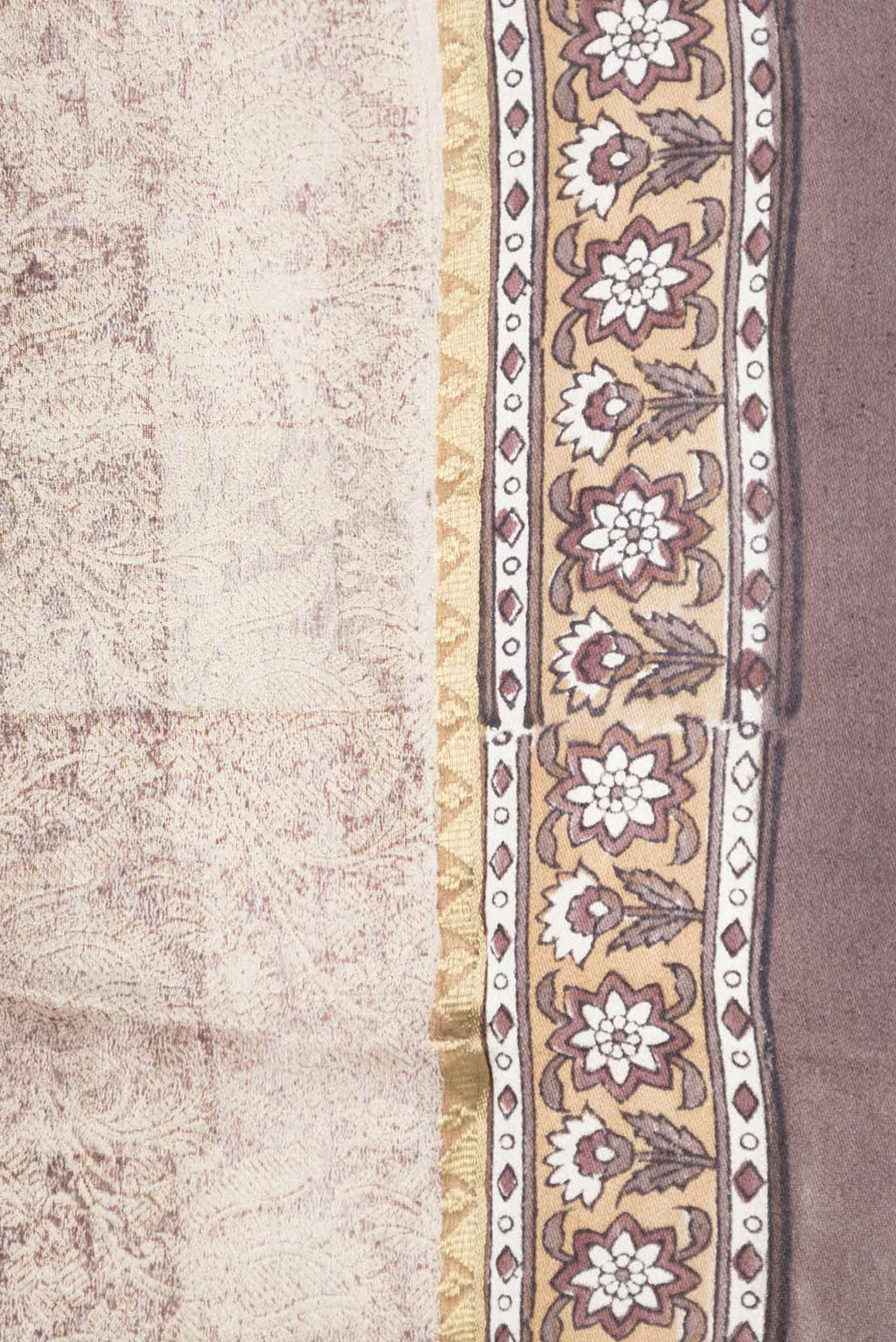 Border image of Beige Dual Tone Mysore Georgette Saree With Printed design on the body and Zari Border