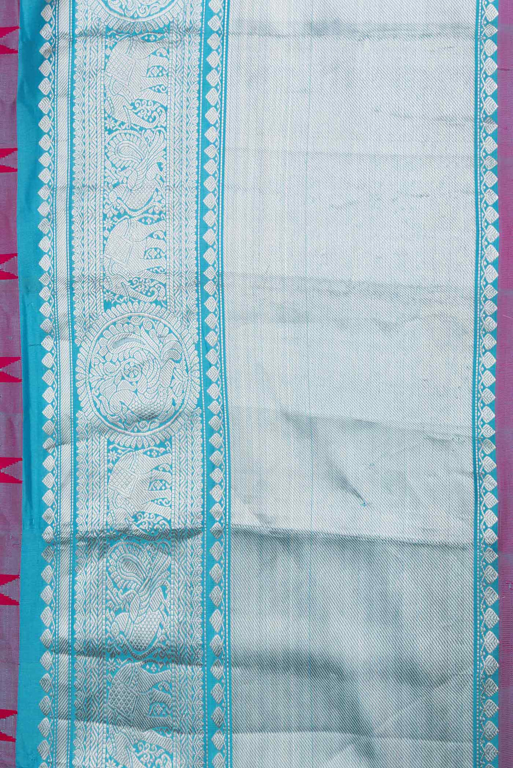 Border image of Pink Dual Tone Gadwal Silk Saree with Zari Butta on the body and Zari Border