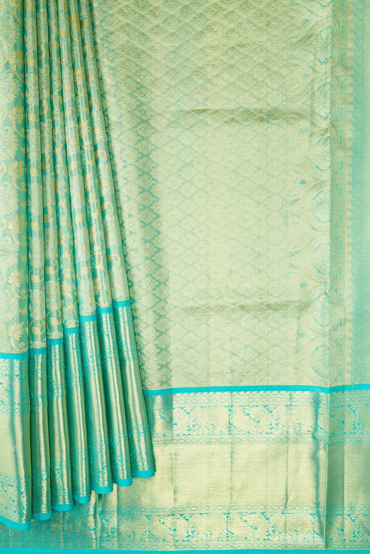 Pleats and pallu of Sky Blue Dual Tone Kanchipuram Tissue Silk Saree with Zari Brocade on the body and Zari Border. 
