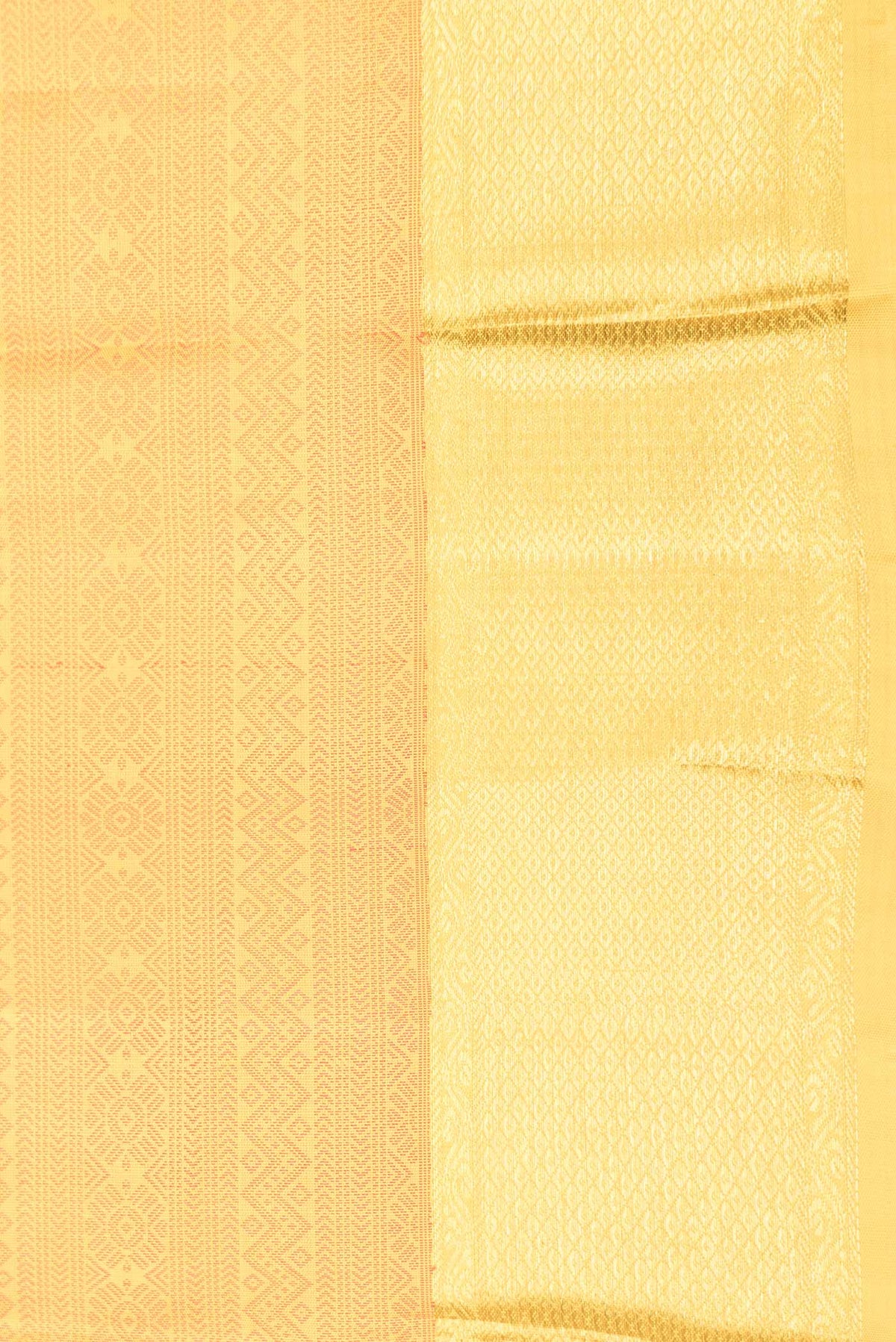 Border image of Yellow Dual Tone Kanchipuram Silk Saree with Jacquard With Zari Butta on the body and Zari Border