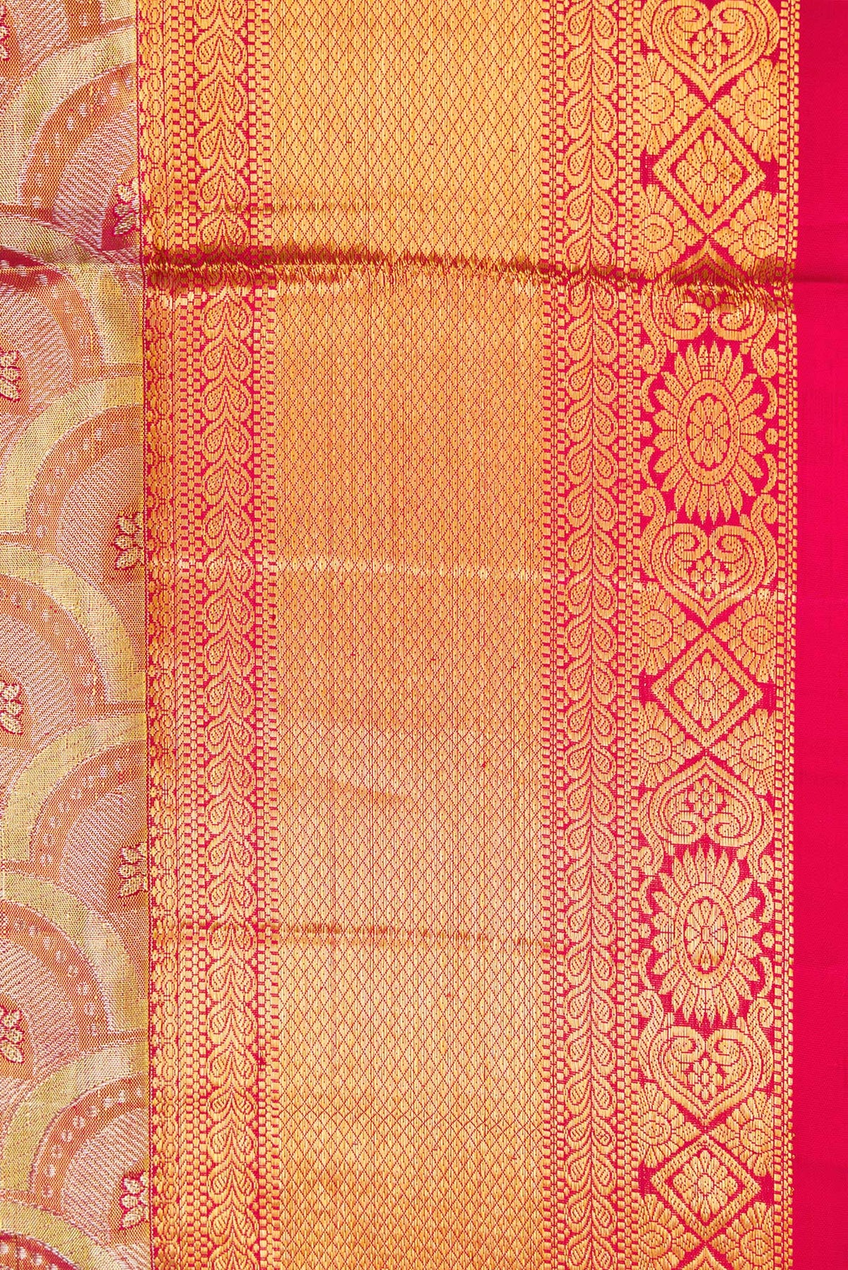 Border image of Gold Dual Tone Kanchipuram Tissue Silk Saree with Zari Brocade on the body and Zari Border. 